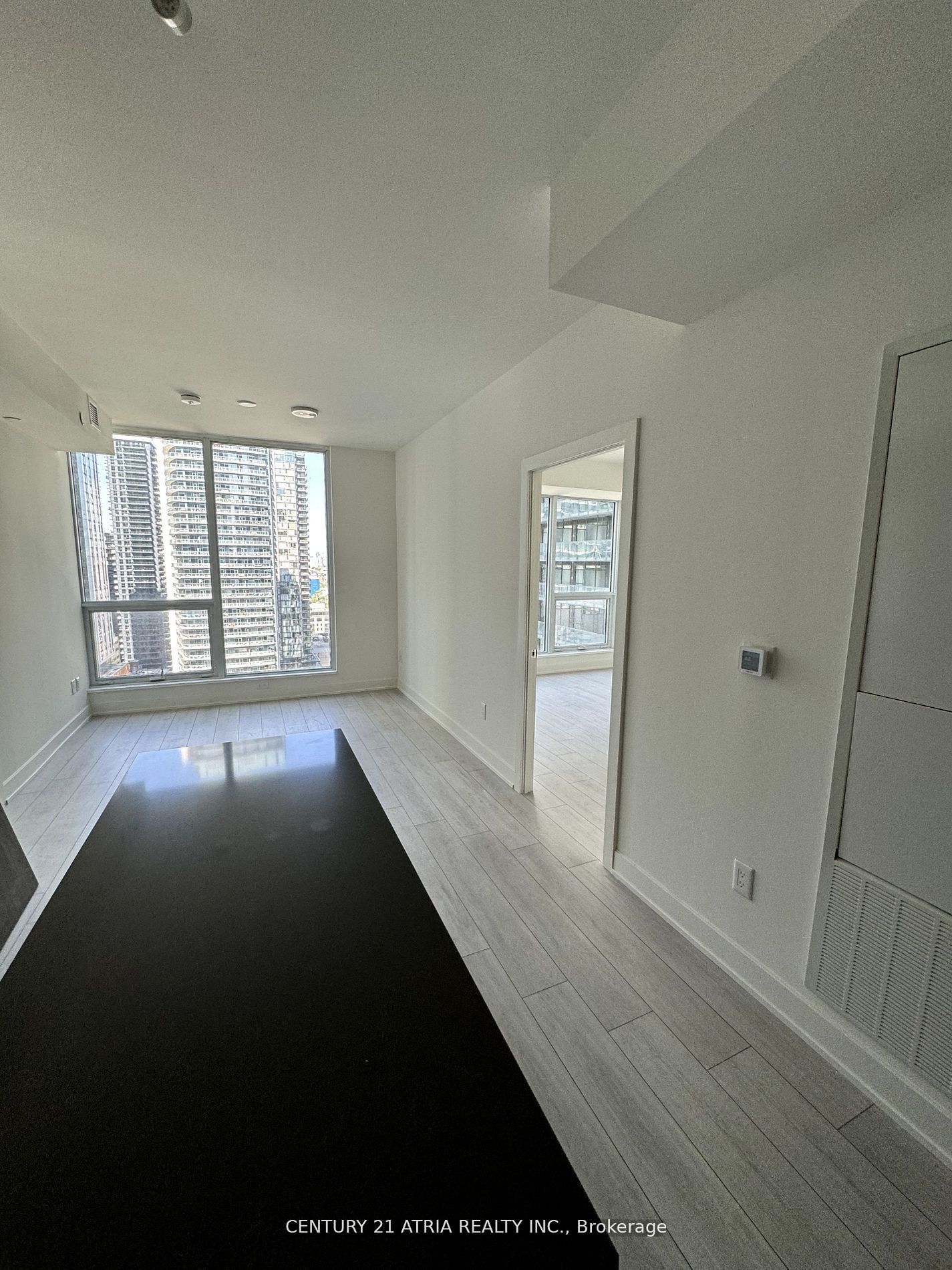 15 Mercer Street 2305, Toronto, ON M5V 0T8 photo 5