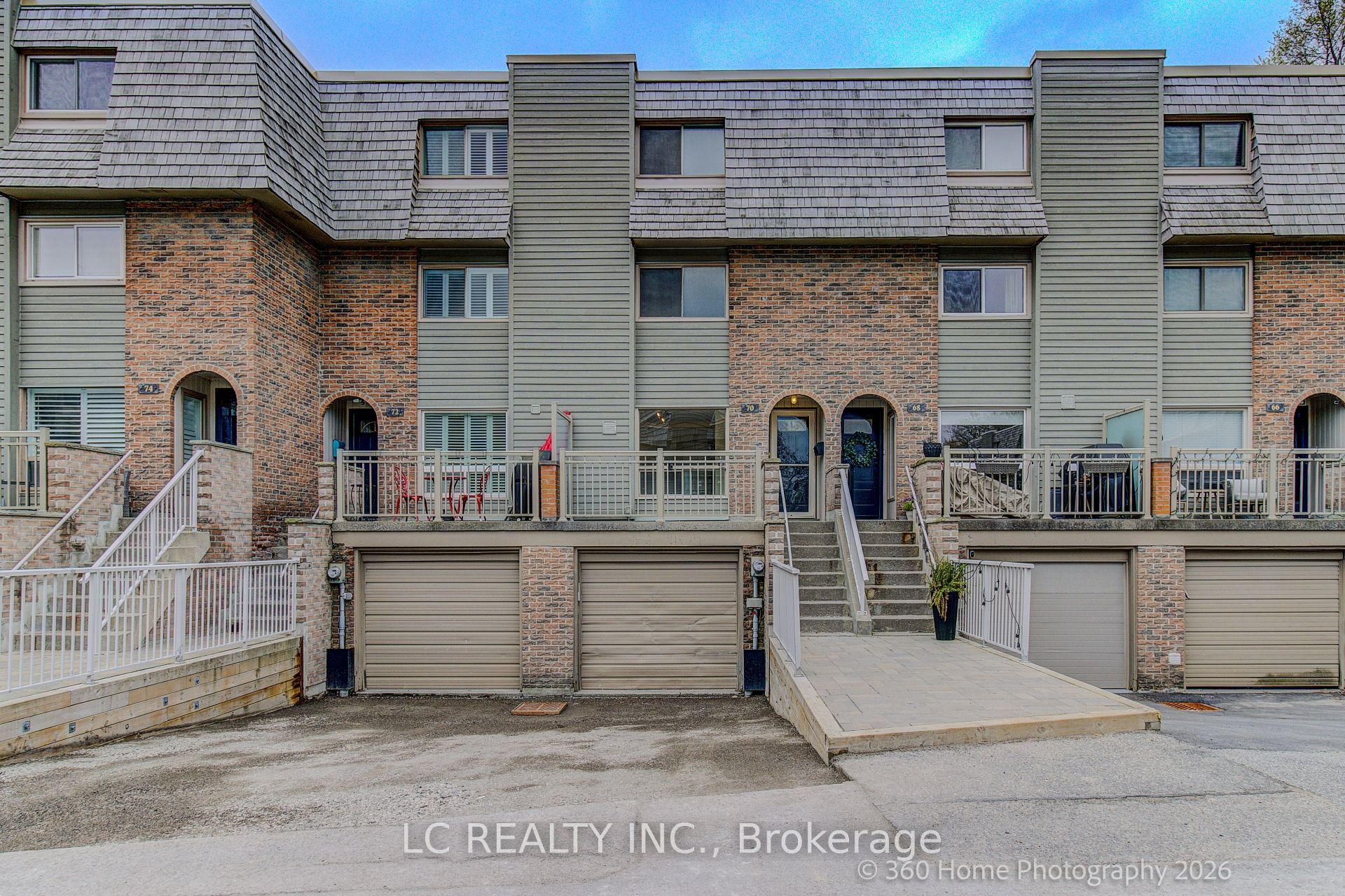 70 Dutch myrtle Way, Toronto, ON M3B 3K8