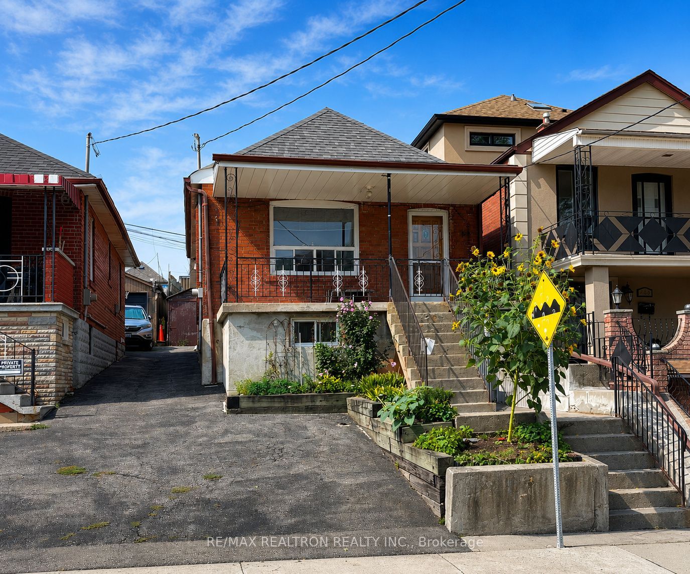 442 Northcliffe Boulevard, Toronto, ON M6E 3L2 photo 3