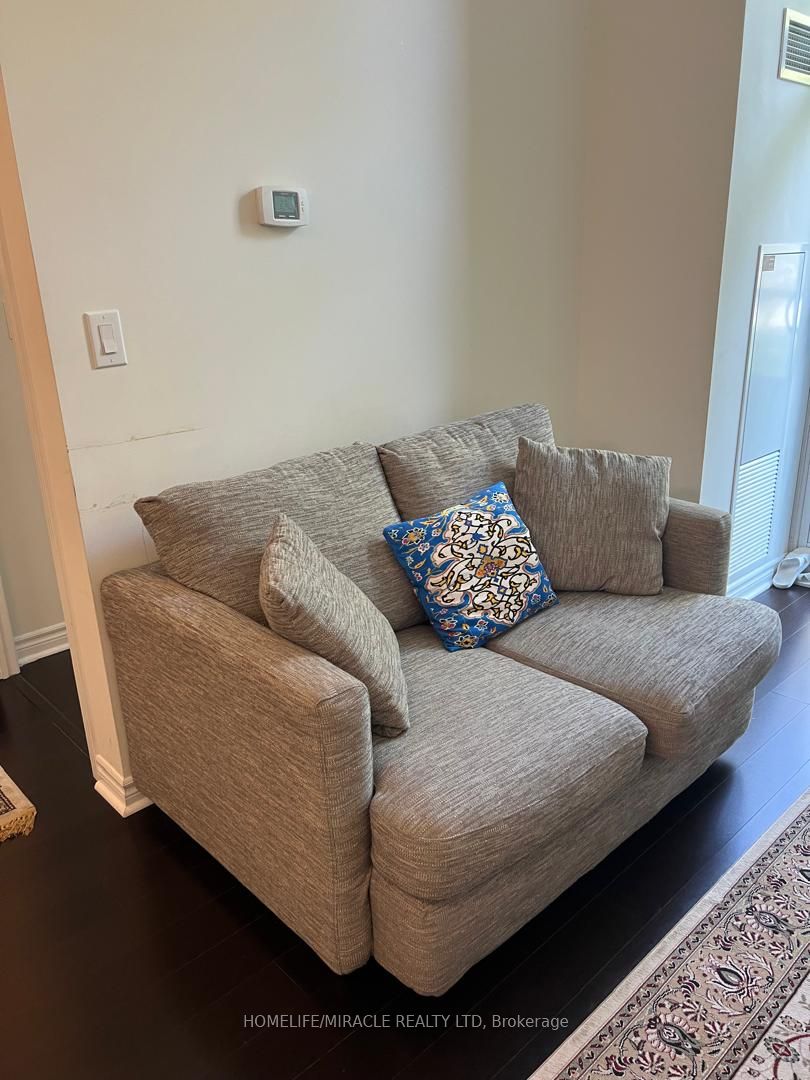 35 Hollywood Avenue 102, Toronto, ON M2N 0A9 photo 3