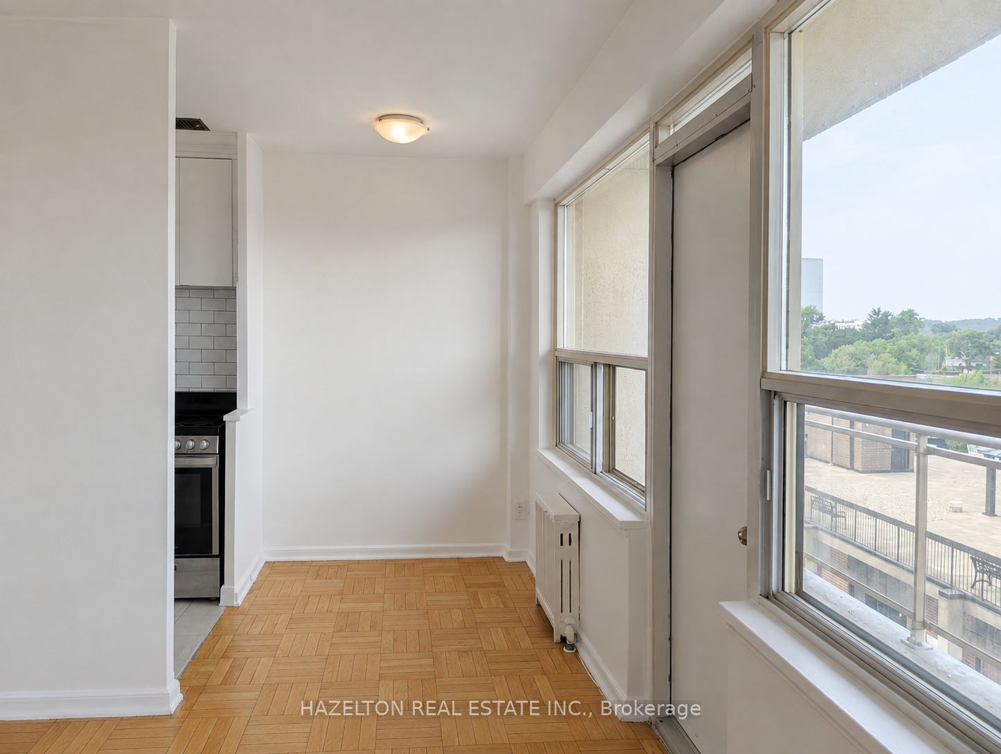 206 St George Street 604, Toronto, ON M5R 2N6 photo 5