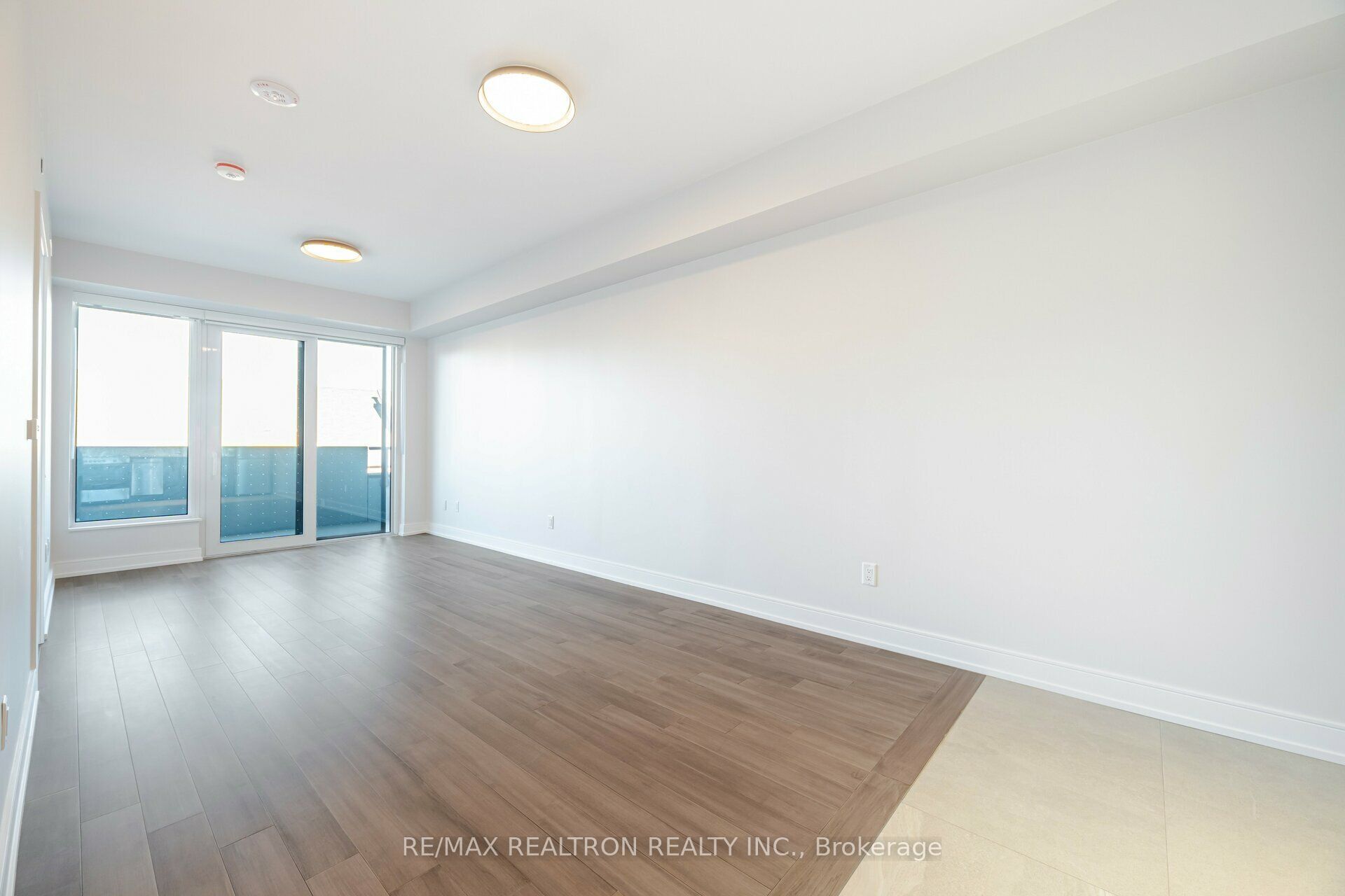 2525 Bathurst Street 410, Toronto, ON M6B 2Y9 photo 4