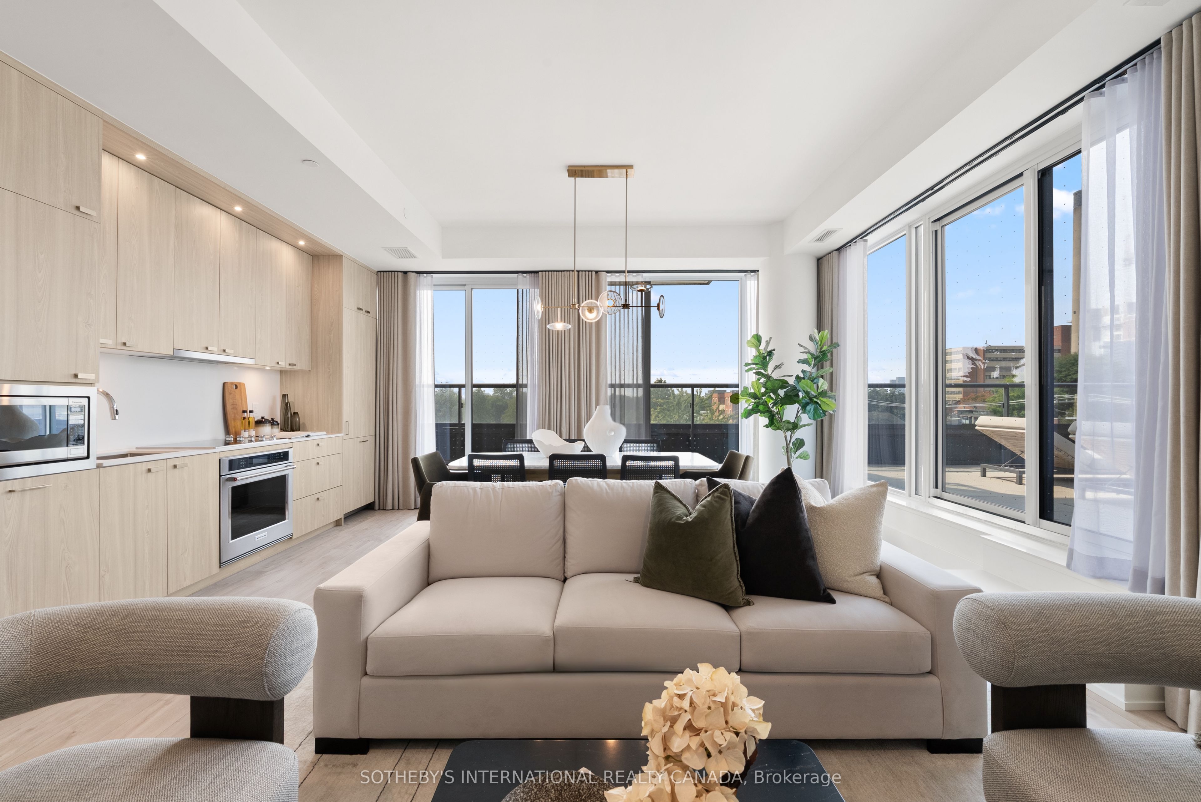 115 Denison Avenue 512, Toronto, ON M5T 0E6 photo 2