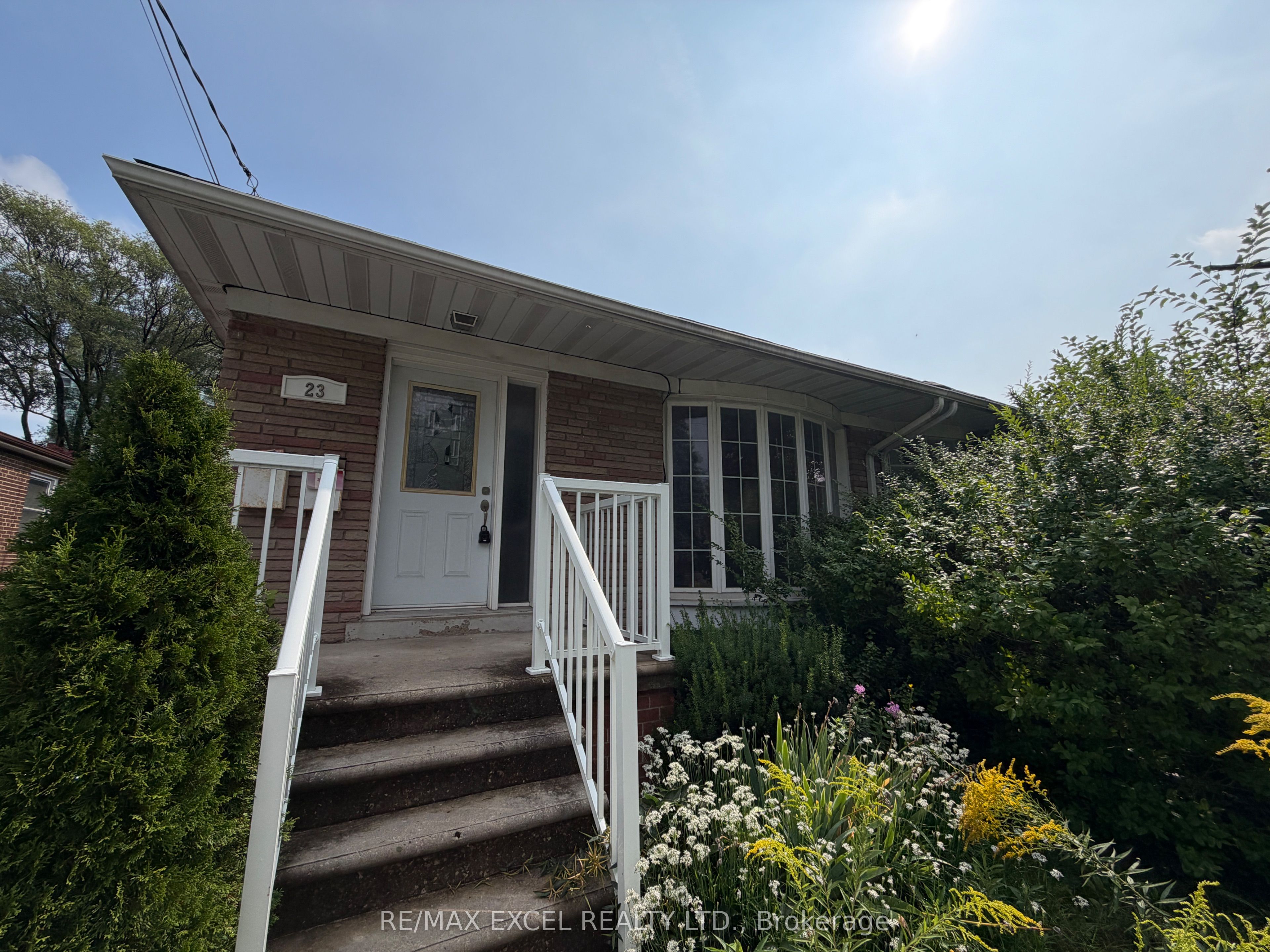 23 Linelle Street BSMT, Toronto, ON M2N 2J4