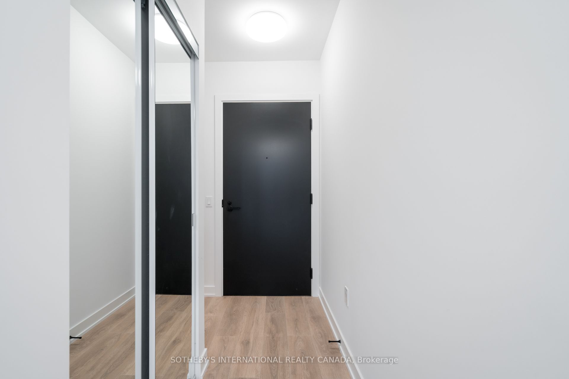 117 Broadway Avenue 407, Toronto, ON M4P 1V3 photo 3