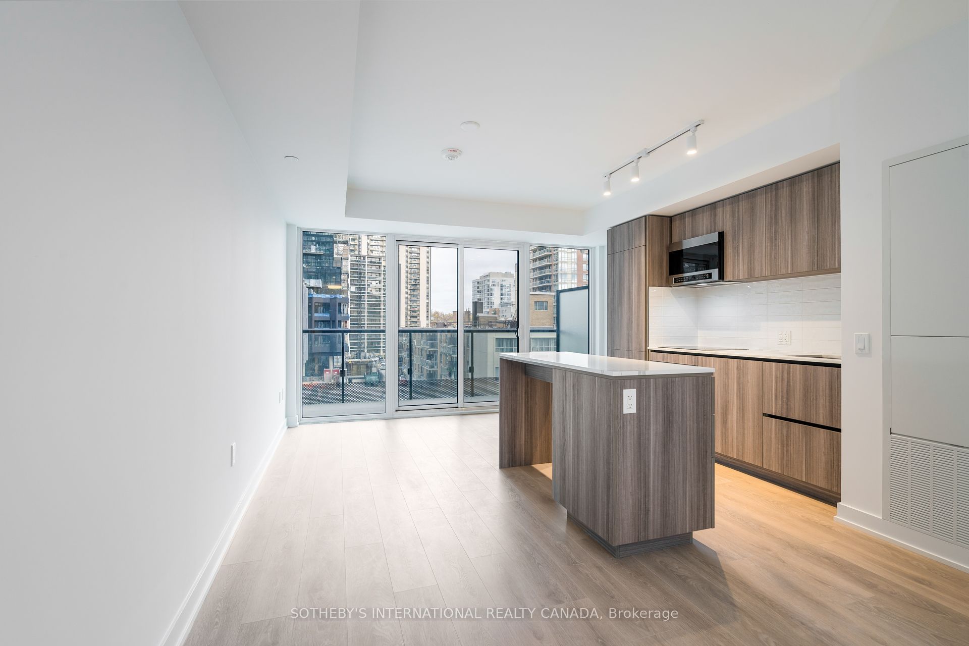 117 Broadway Avenue 407, Toronto, ON M4P 1V3 photo 5