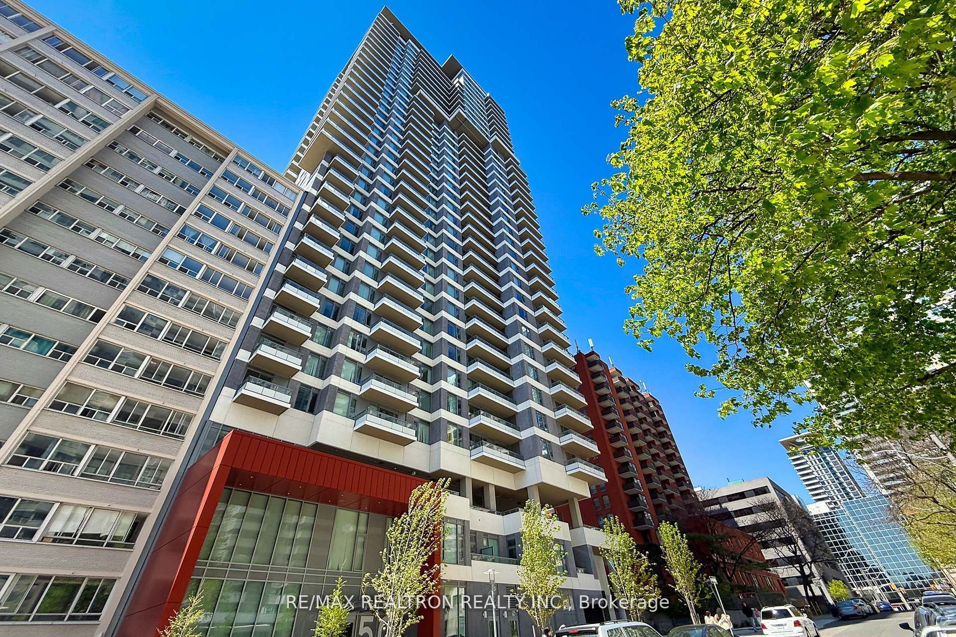 50 Dunfield Avenue 1917, Toronto, ON M4S 0E4