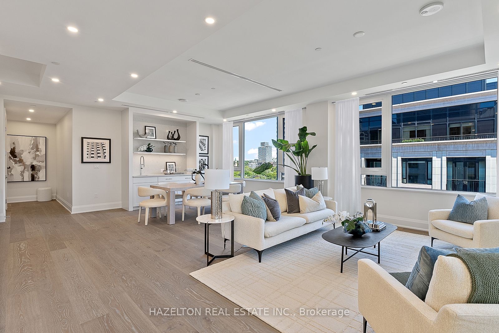 128 Hazelton Avenue 802, Toronto, ON M5R 2E5 photo 3