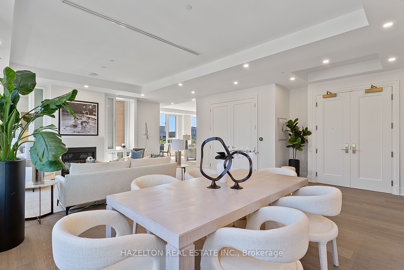 128 Hazelton Avenue 802, Toronto, ON M5R 2E5 photo 5