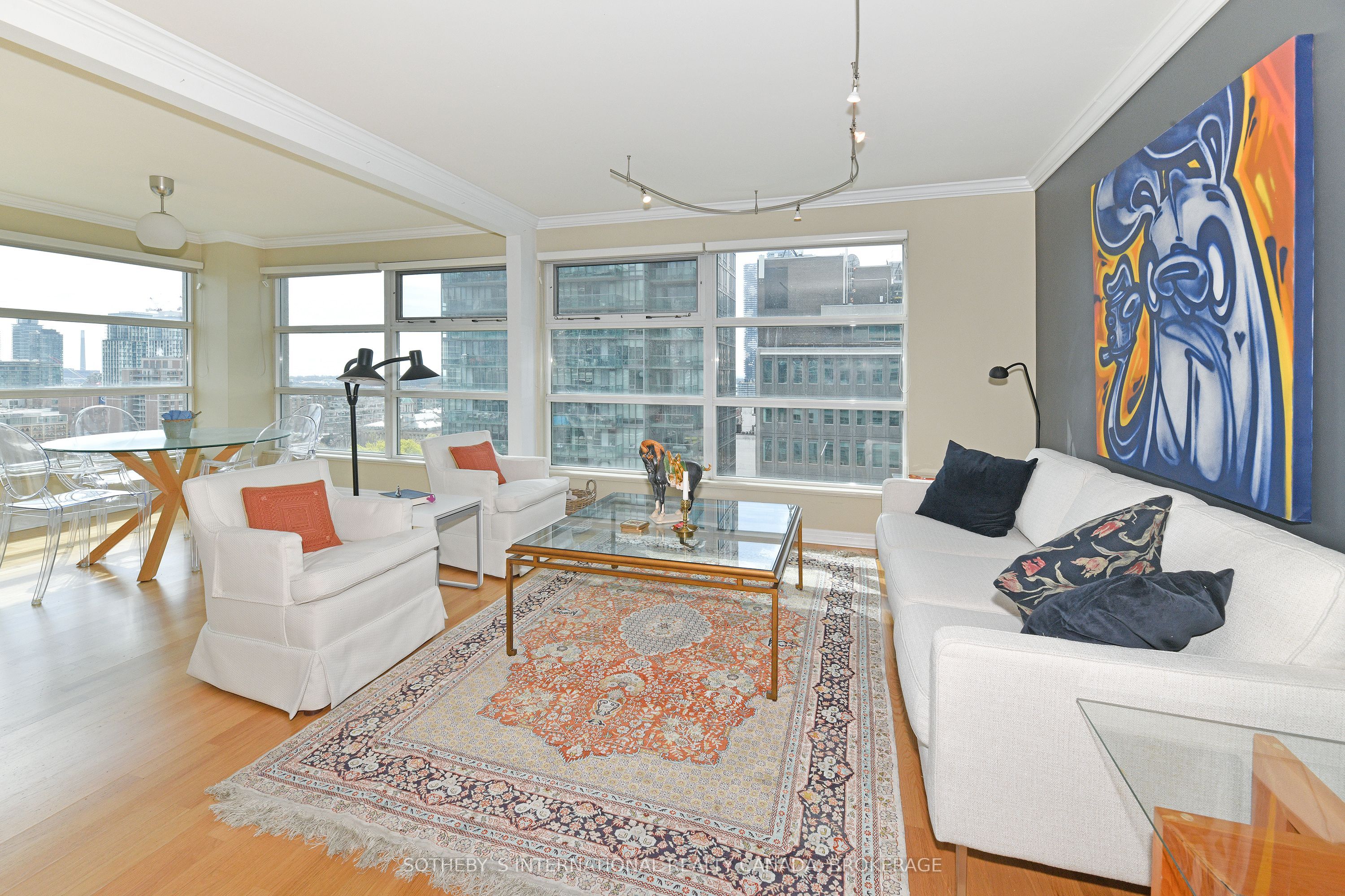 50 Lombard Street 1802, Toronto, ON M5C 2X4 photo 2
