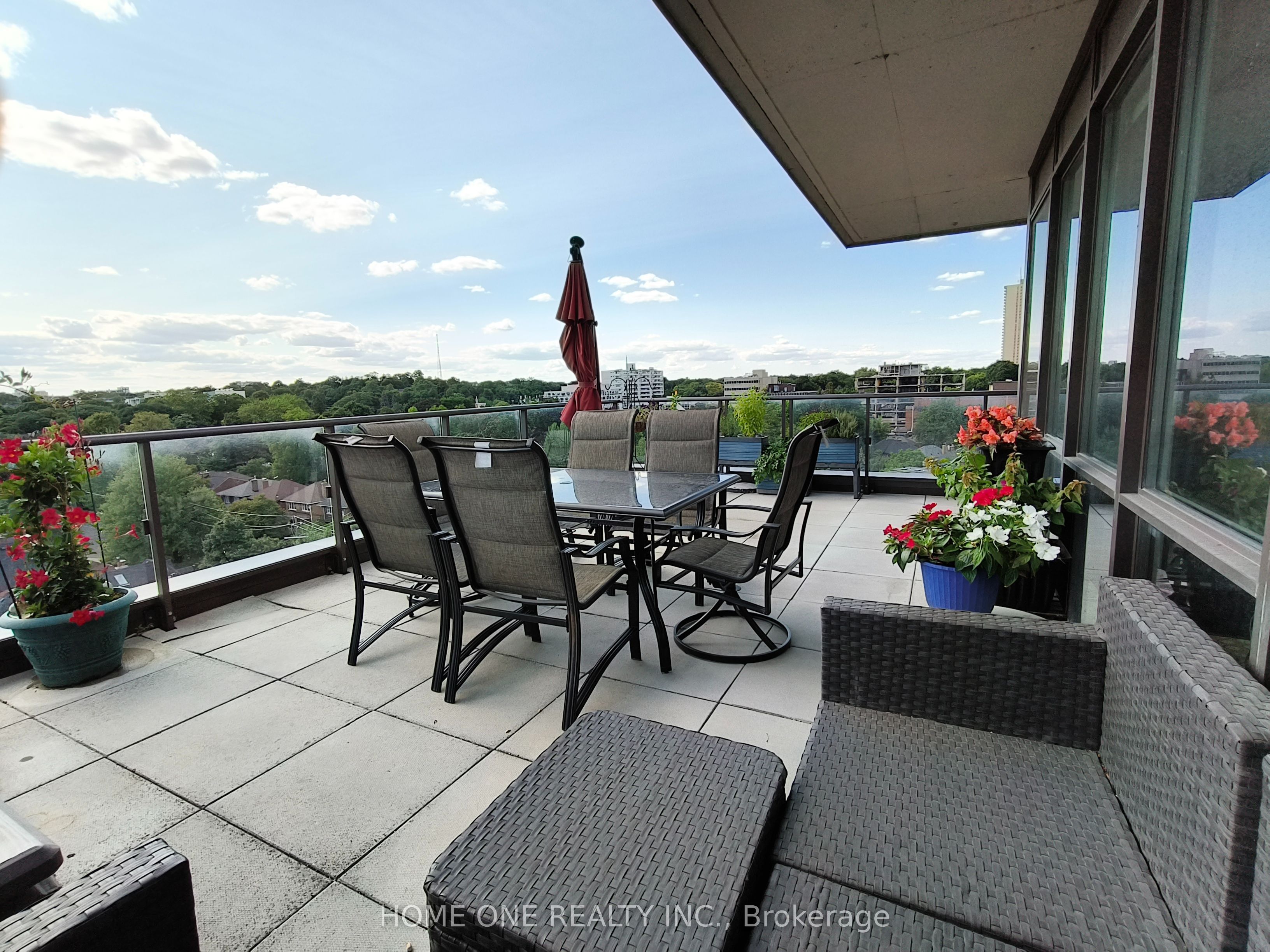 60 Berwick Avenue 907, Toronto, ON M5P 1H1 photo 4