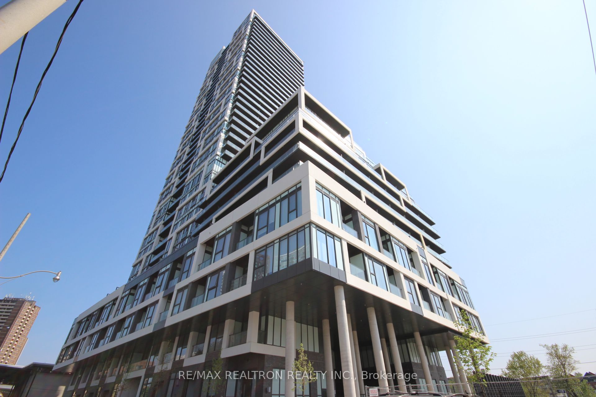 5 Defries Street 622, Toronto, ON M5A 0W7