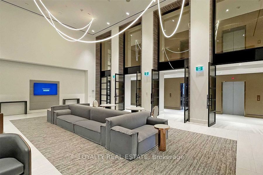 39 Roehampton Avenue 1409, Toronto, ON M4P 1P9 photo 5