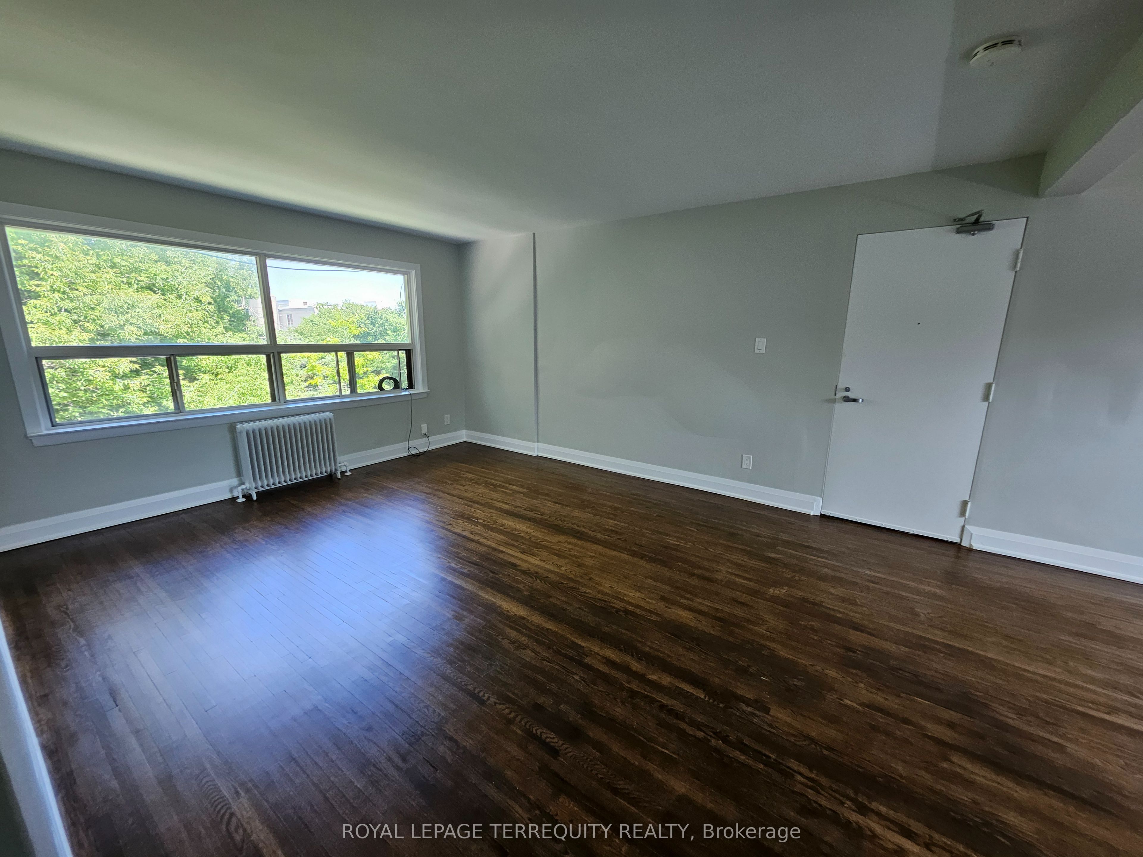 450 Arlington Avenue 5, Toronto, ON M6C 3A2 photo 3