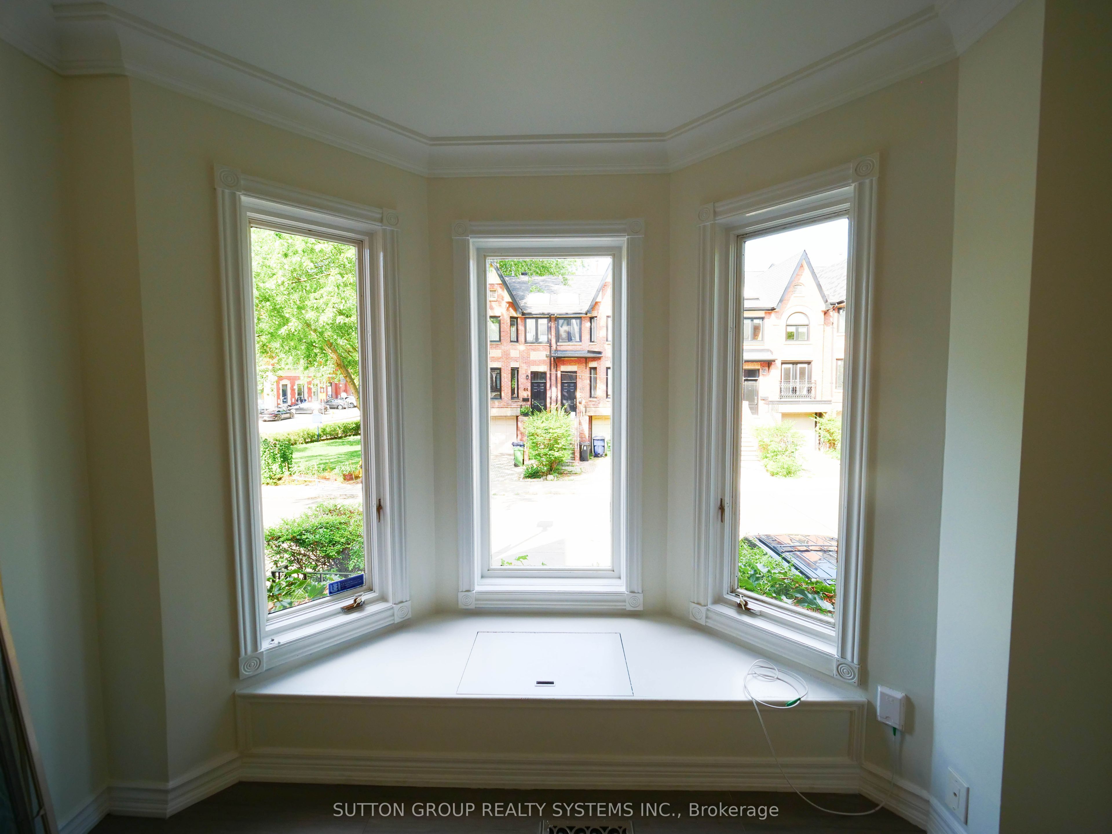 45 Soho Square, Toronto, ON M5T 2Z2 photo 3