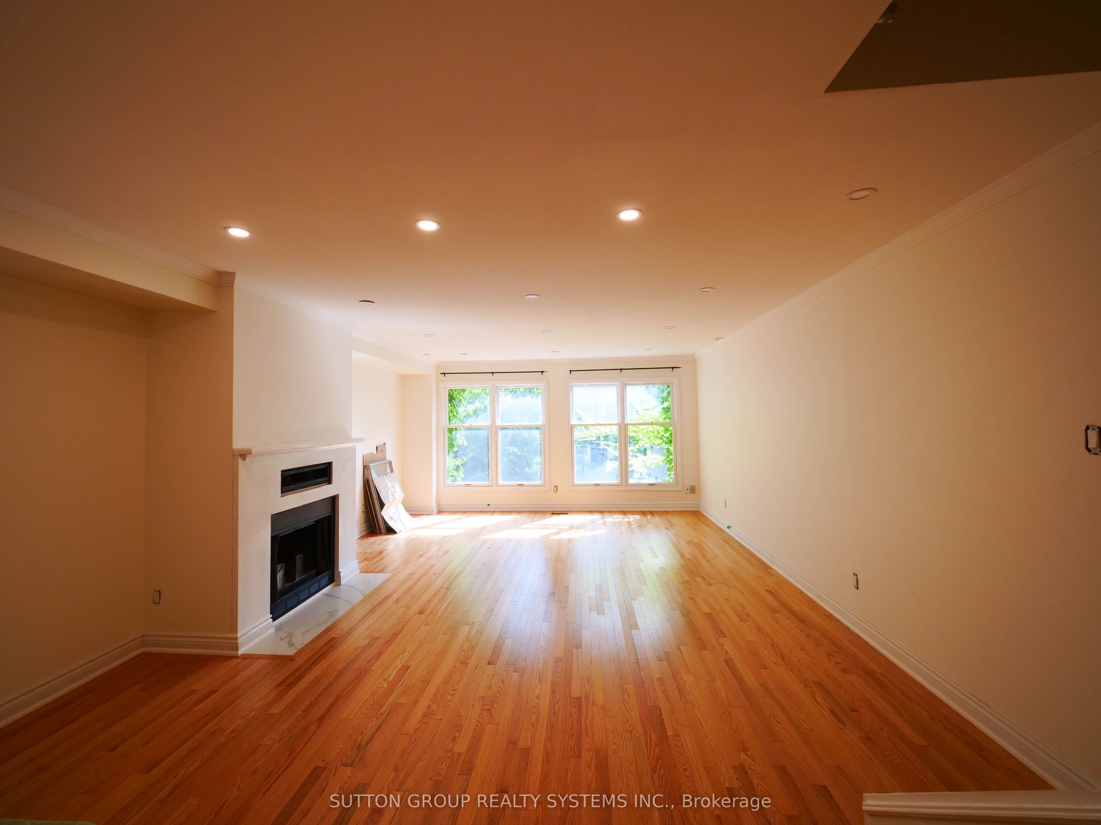 45 Soho Square, Toronto, ON M5T 2Z2 photo 4