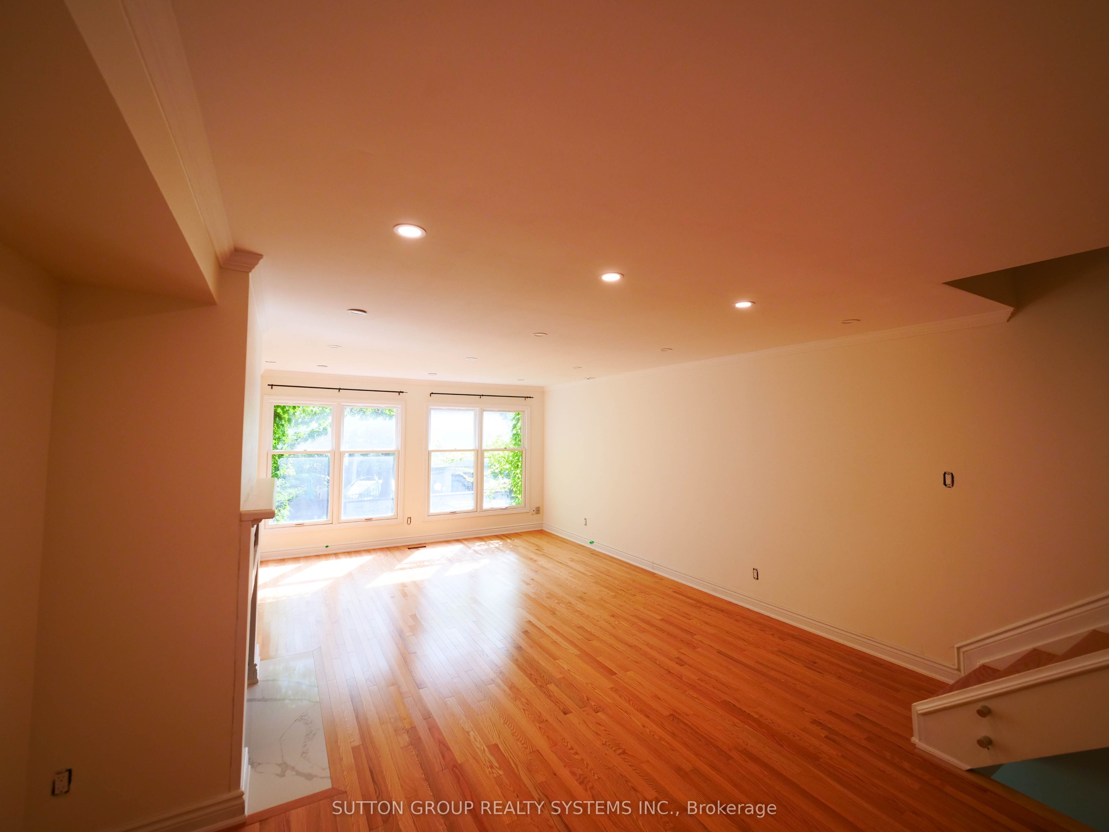 45 Soho Square, Toronto, ON M5T 2Z2 photo 5