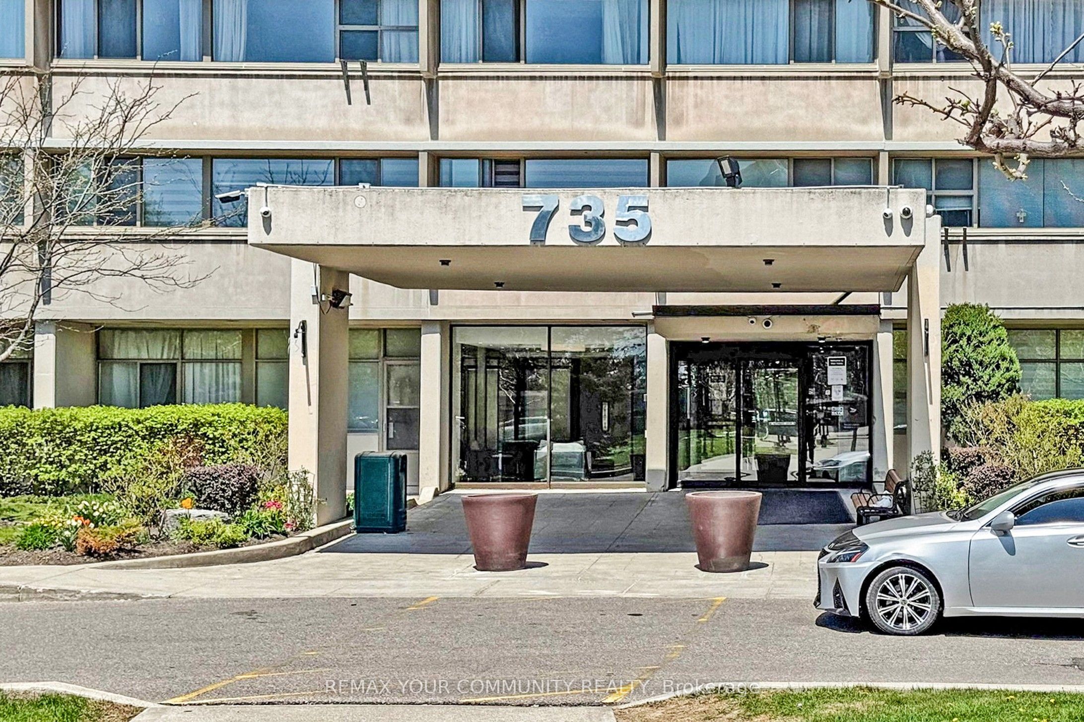 735 Don Mills Road 2108, Toronto, ON M3C 1T1 photo 2