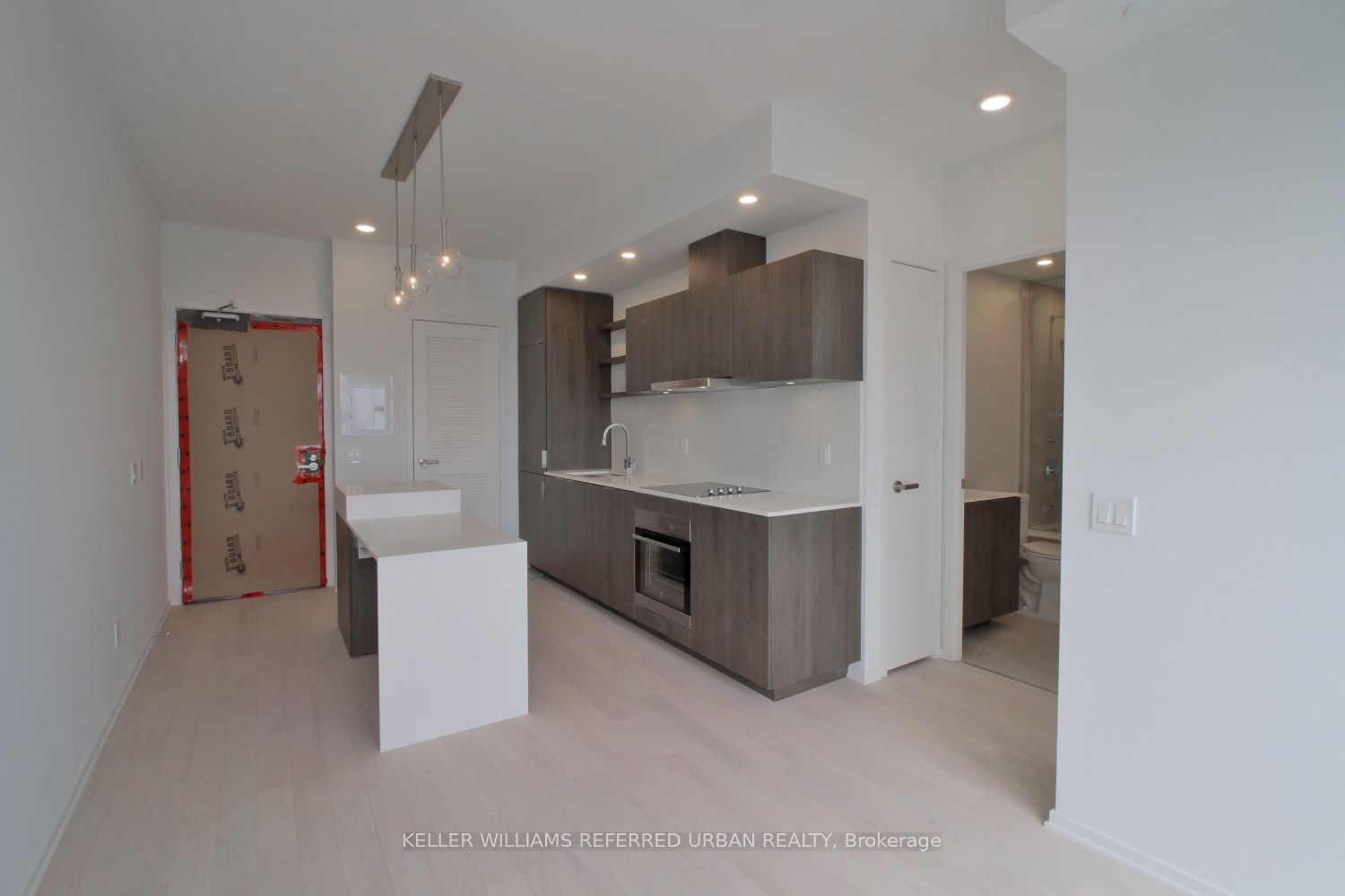 16 Bonnycastle Street 1707, Toronto, ON M5A 0C9 photo 3