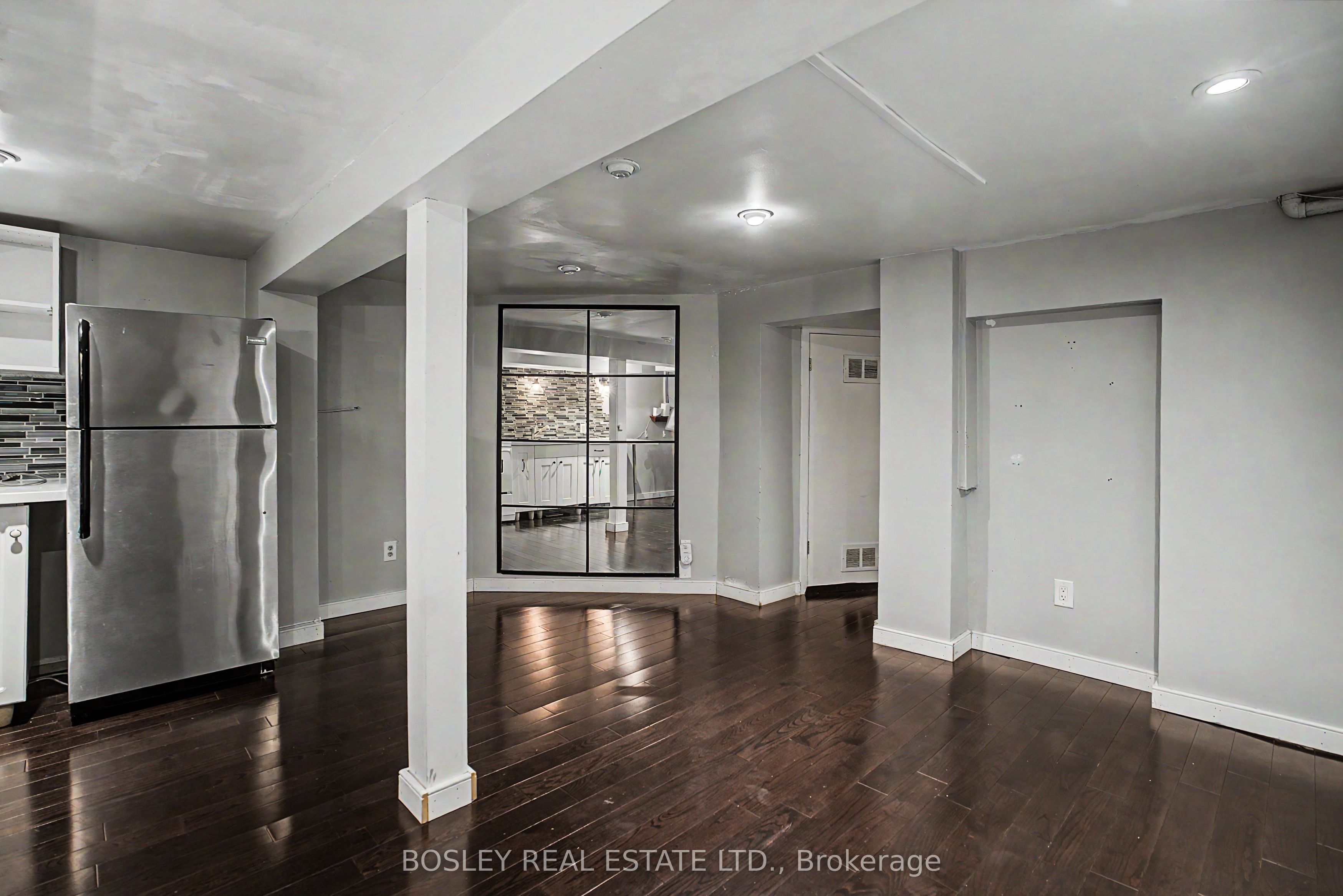 254 Broadway Avenue Lower, Toronto, ON M4P 1V9 photo 2