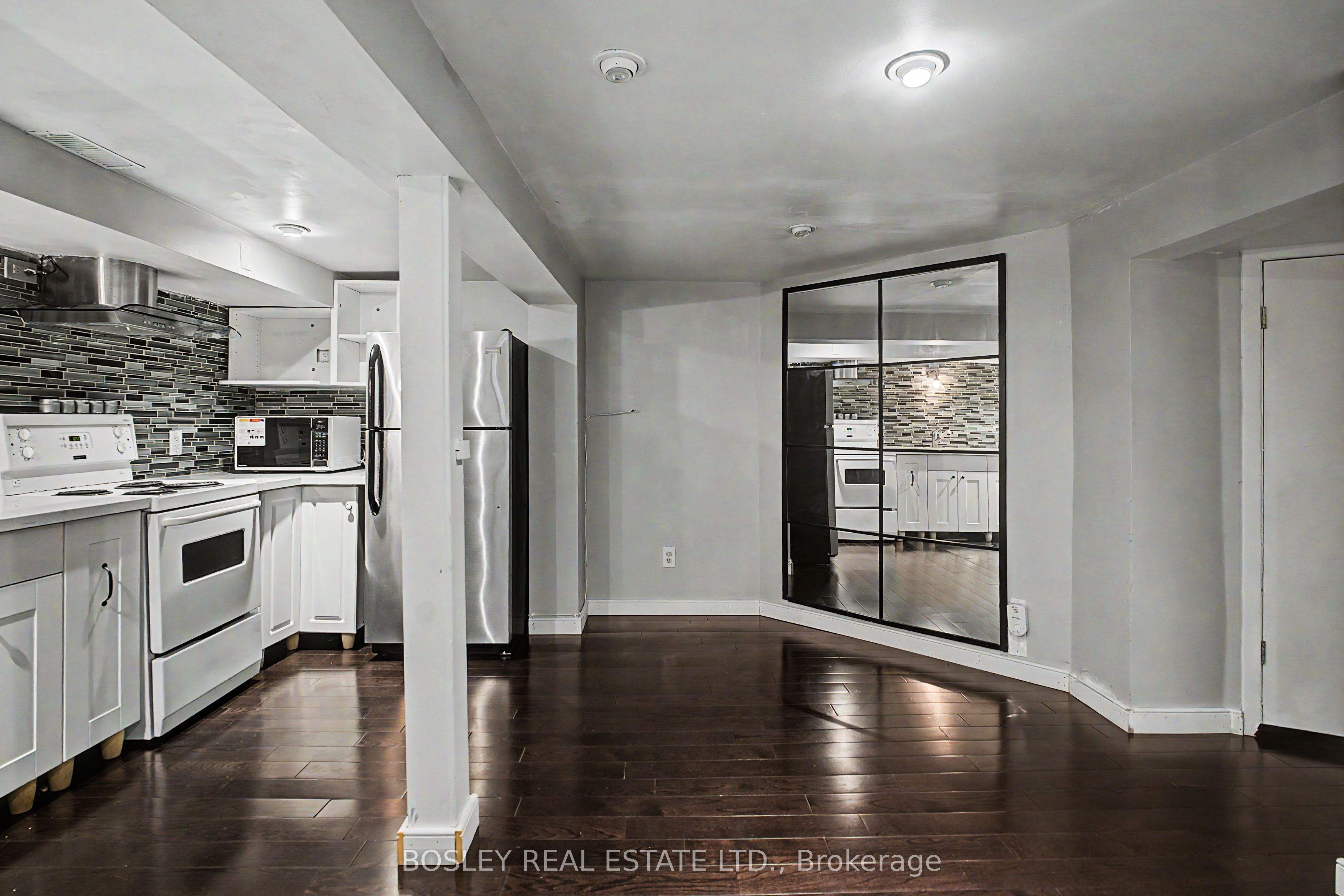 254 Broadway Avenue Lower, Toronto, ON M4P 1V9 photo 3