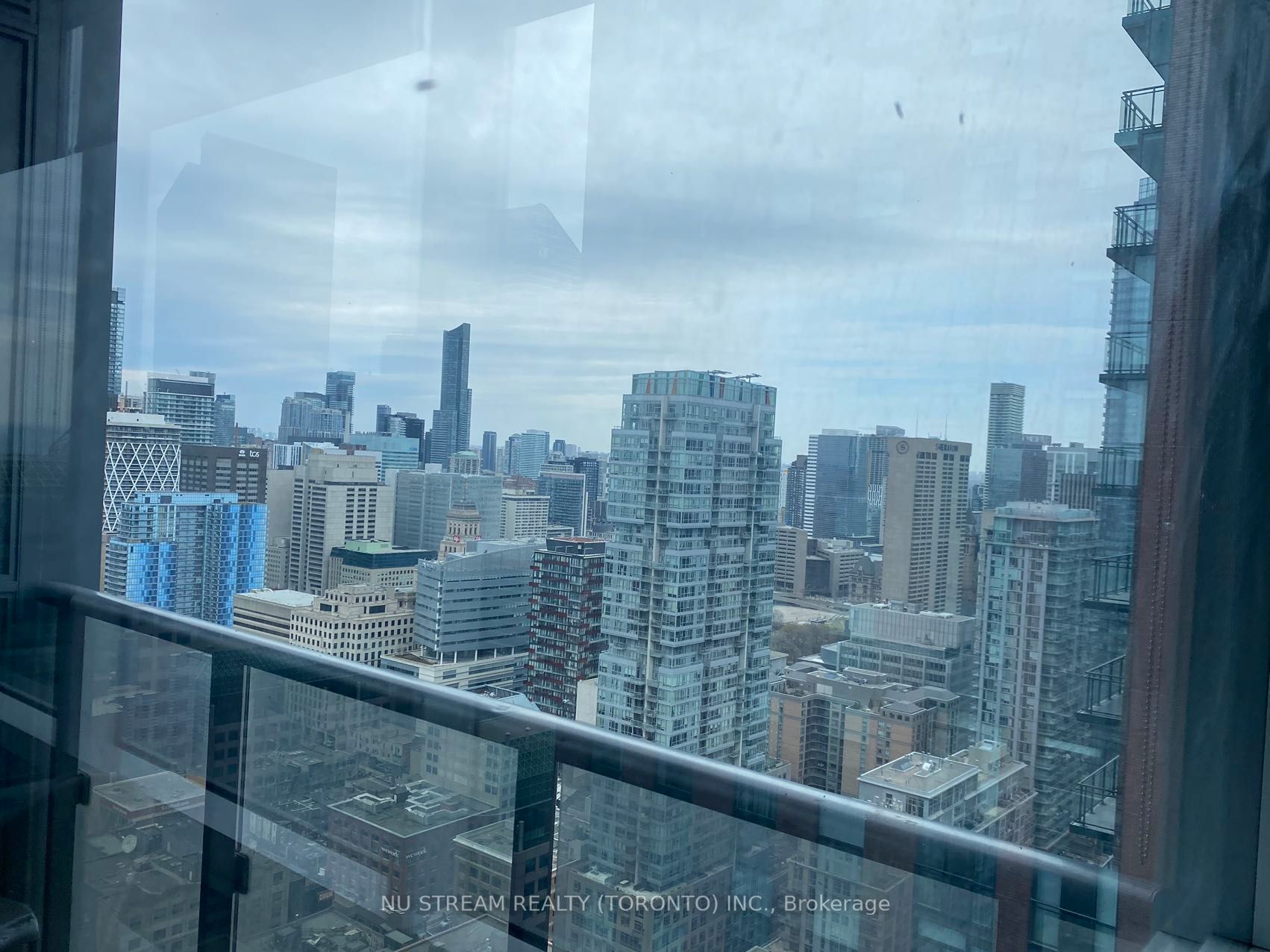 295 Adelaide Street W 4107, Toronto, ON M5V 0L4 photo 4