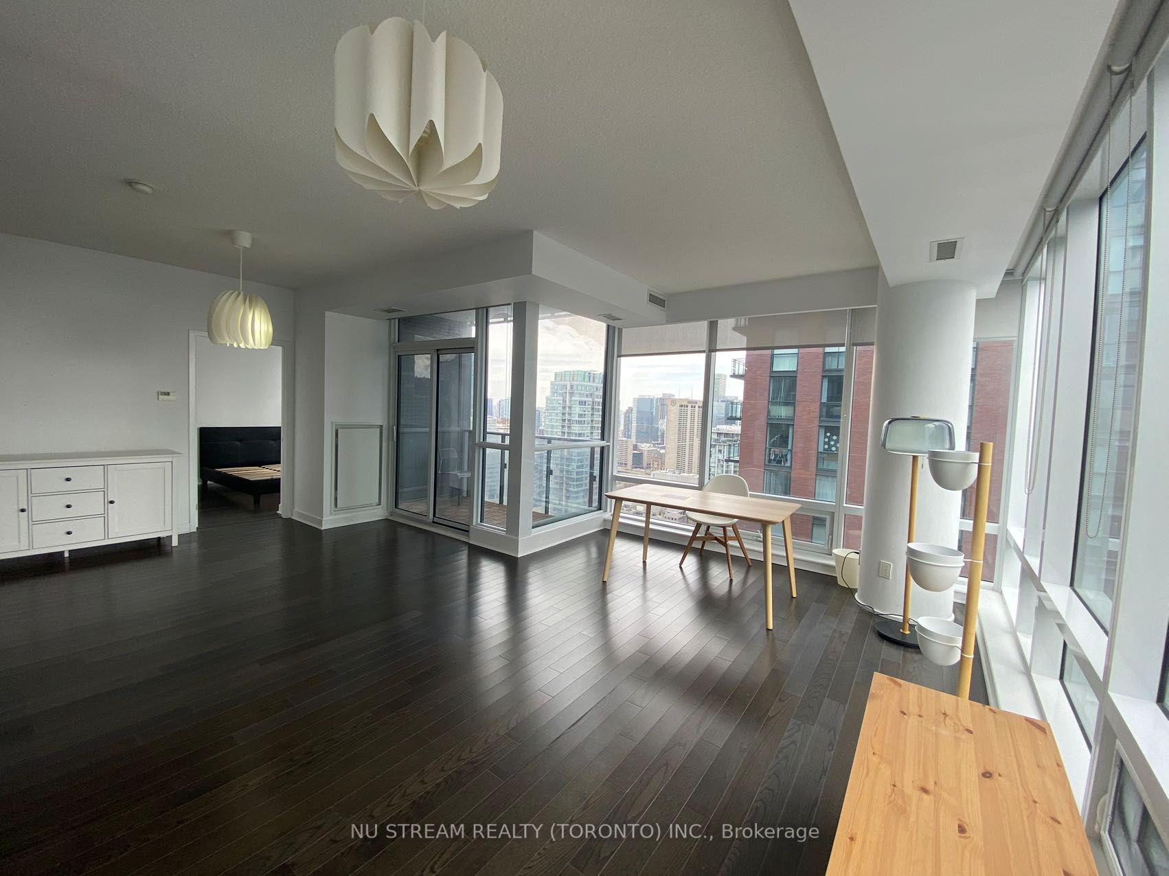 295 Adelaide Street W 4107, Toronto, ON M5V 0L4 photo 5
