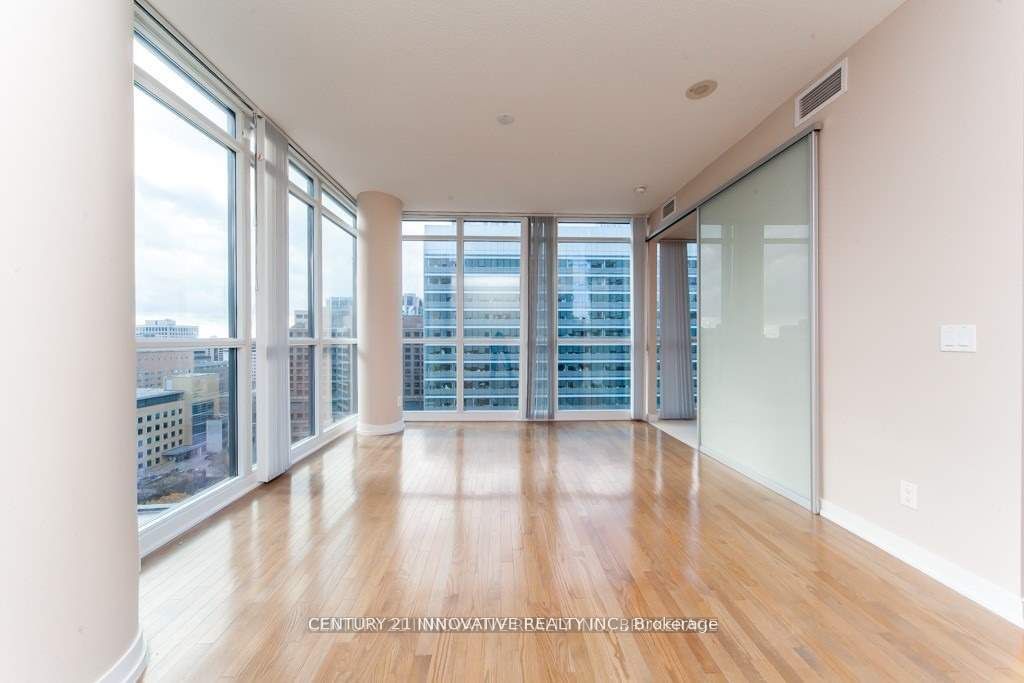 770 Bay Street 1610, Toronto, ON M5G 1N6 photo 5