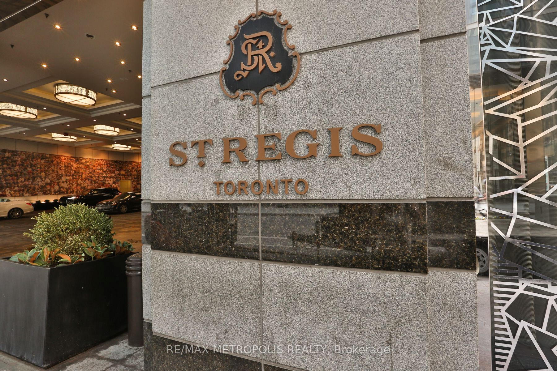 311 Bay Street 4201, Toronto, ON M5H 4G5