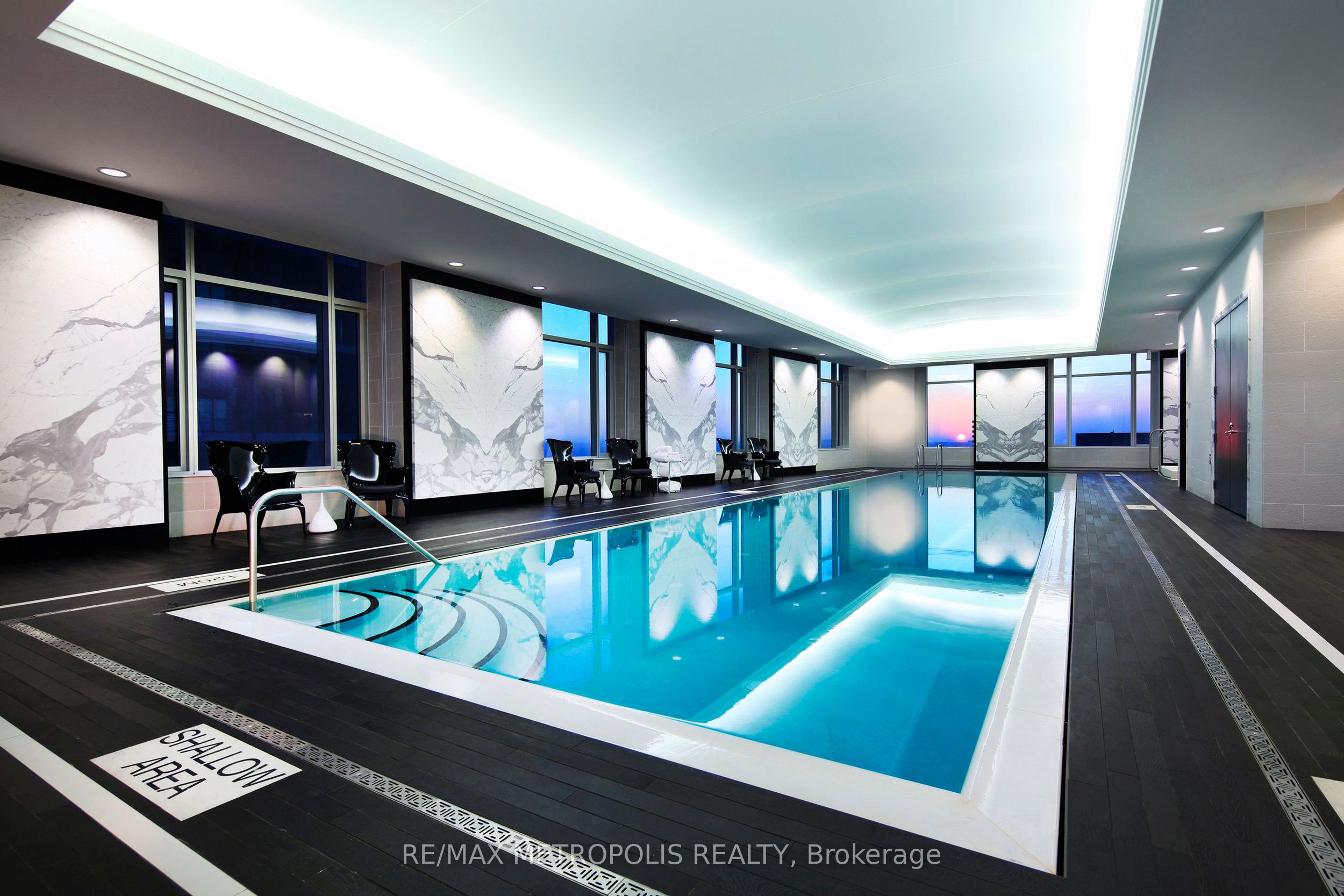 311 Bay Street 4201, Toronto, ON M5H 4G5 photo 4