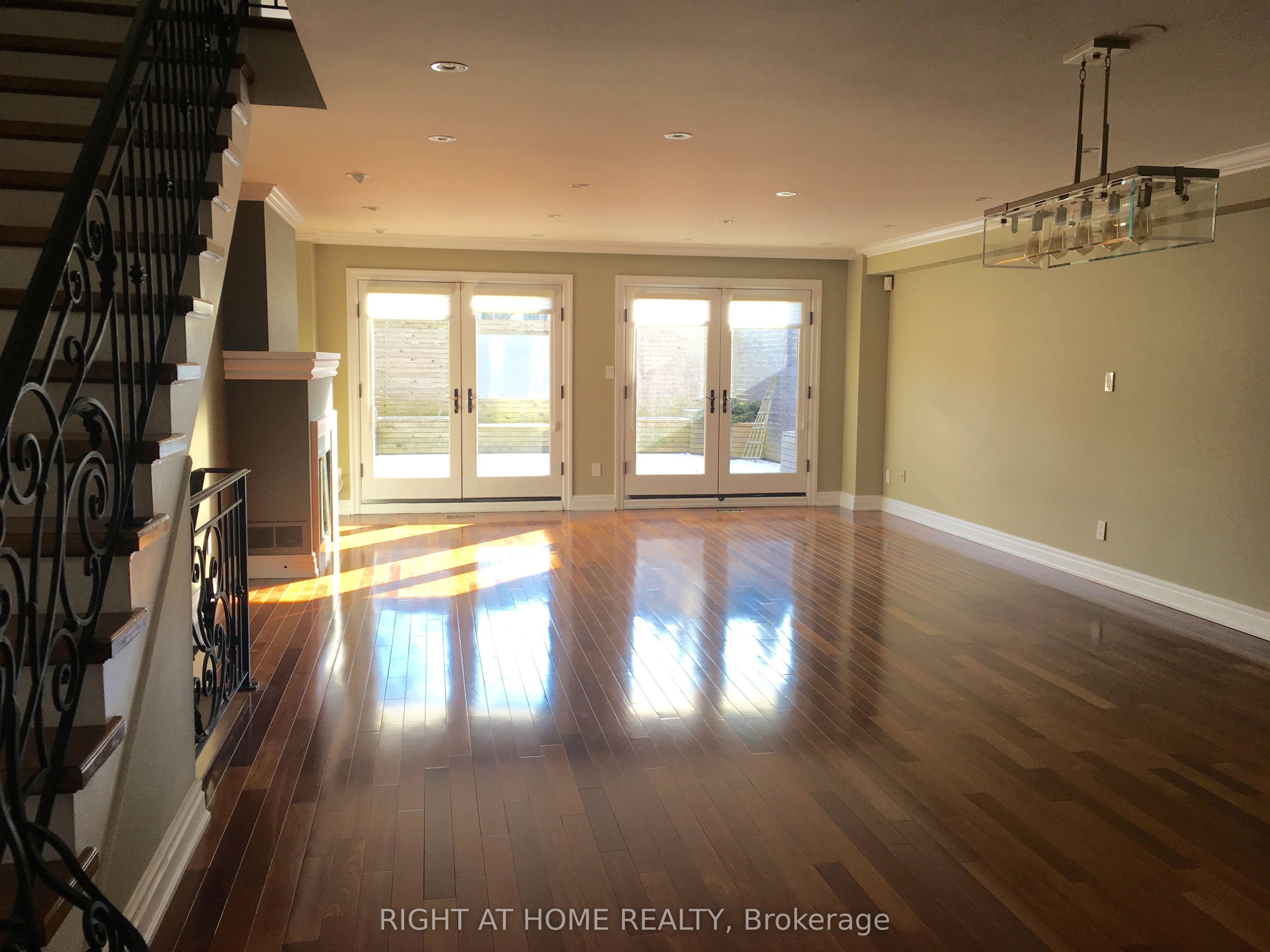 63 Walker Avenue, Toronto, ON M4V 1G3 photo 3