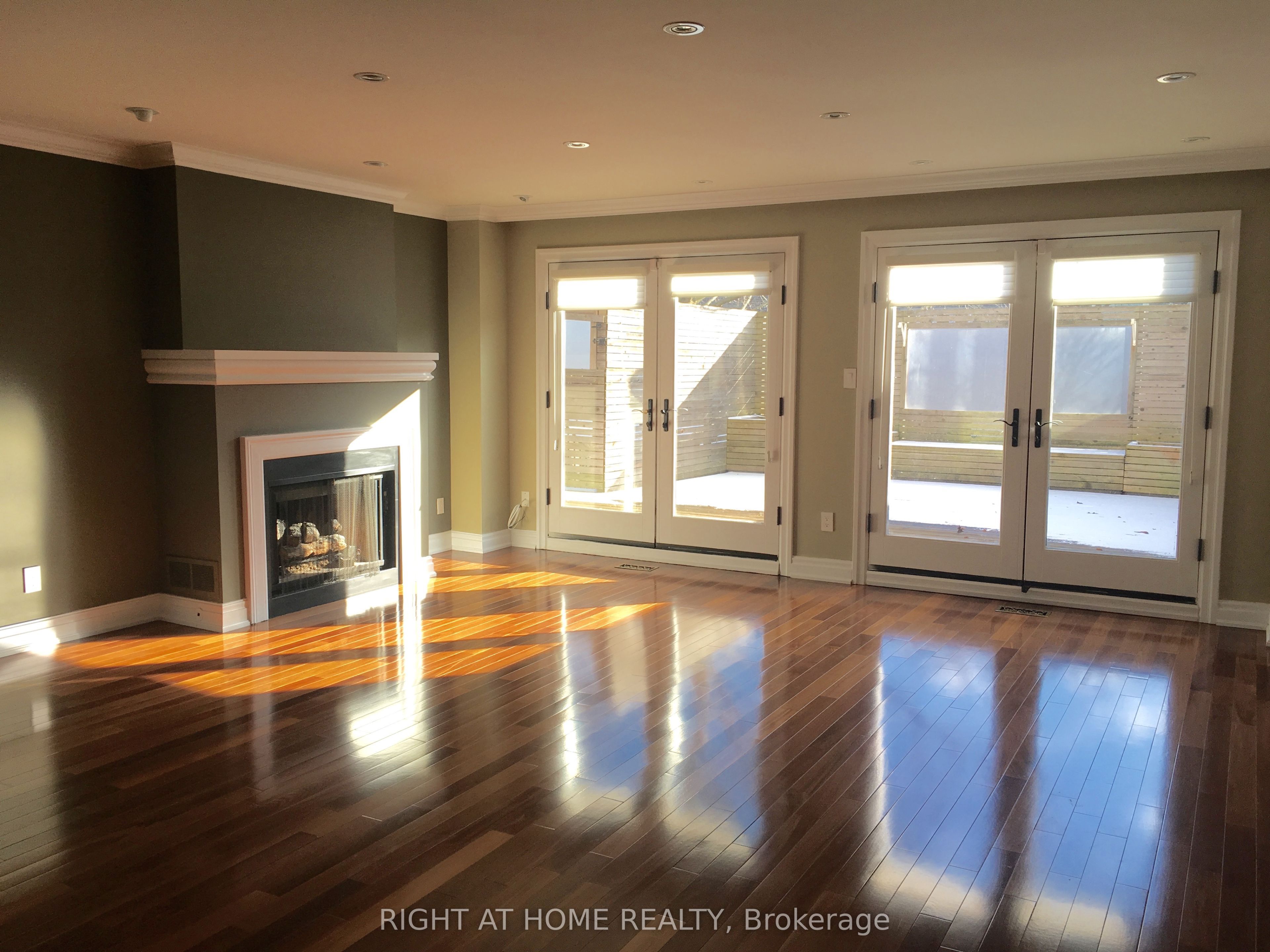 63 Walker Avenue, Toronto, ON M4V 1G3 photo 4