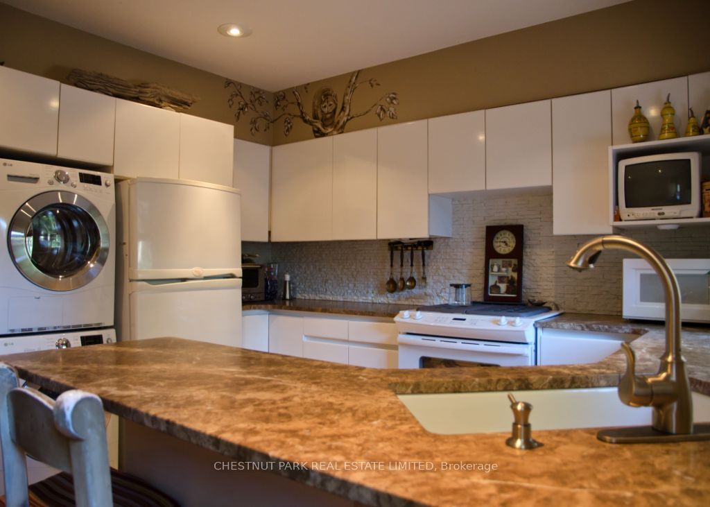 117 Alcorn Avenue, Toronto, ON M4V 1E4 photo 4