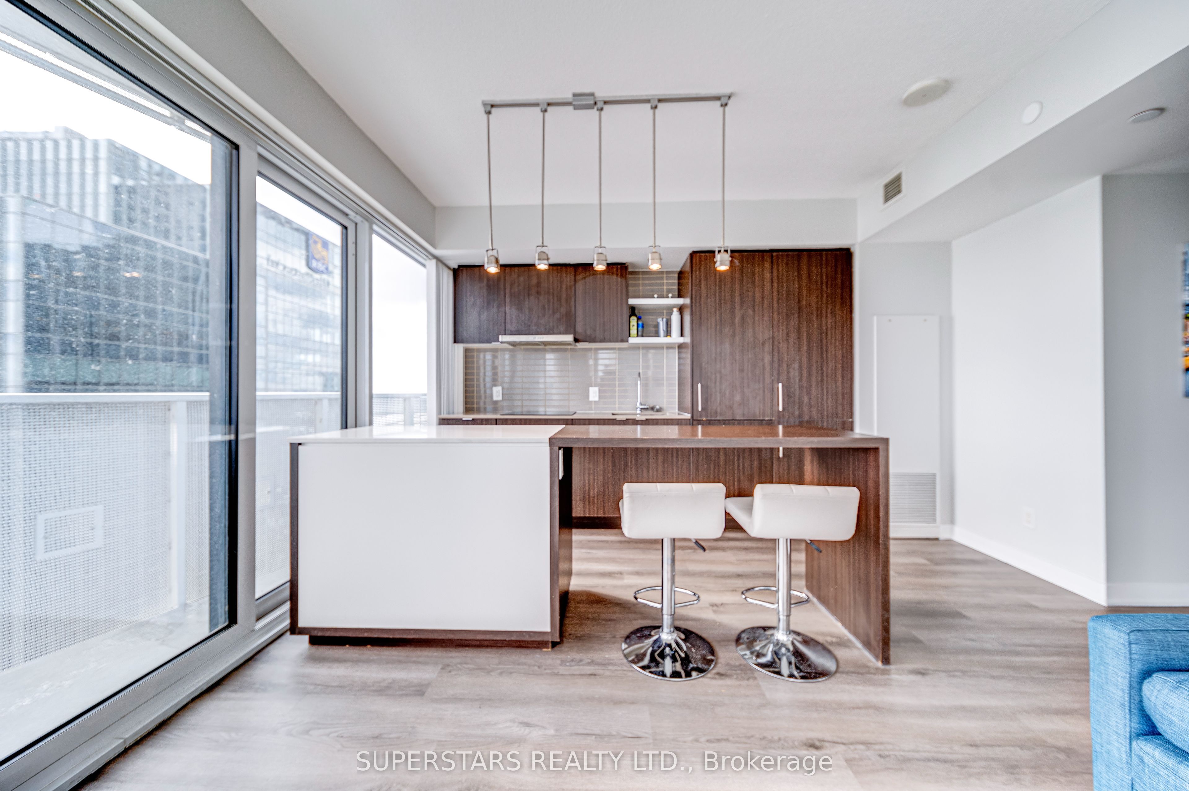 88 Harbour Street 3607, Toronto, ON M5J 1B7 photo 5