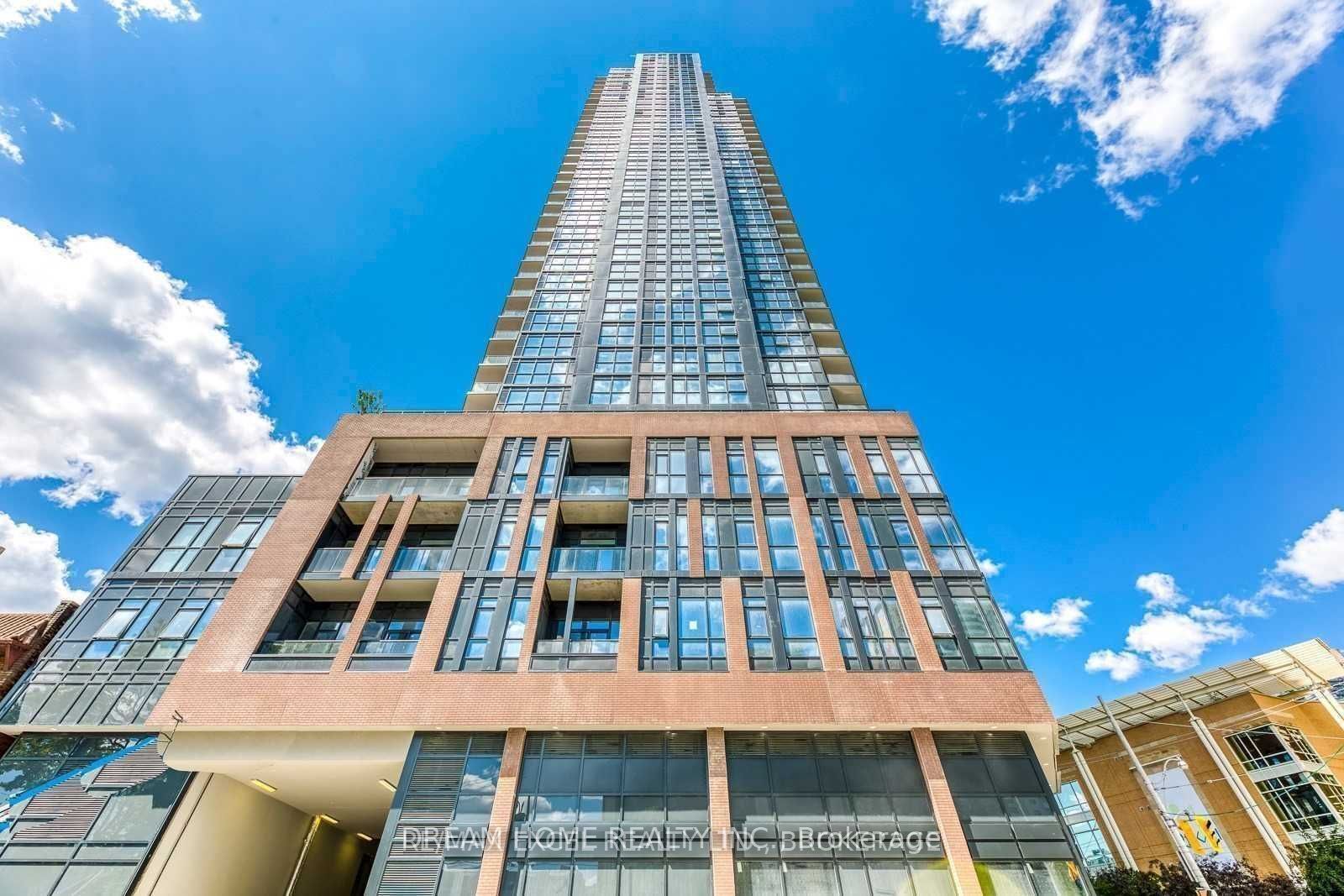 159 Wellesley Street E 608, Toronto, ON M4Y 0H5