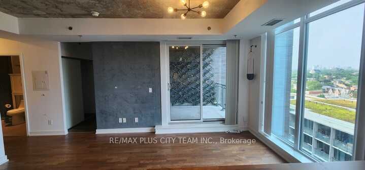 20 Minowan Miikan Lane 1031, Toronto, ON M6J 0E5 photo 2