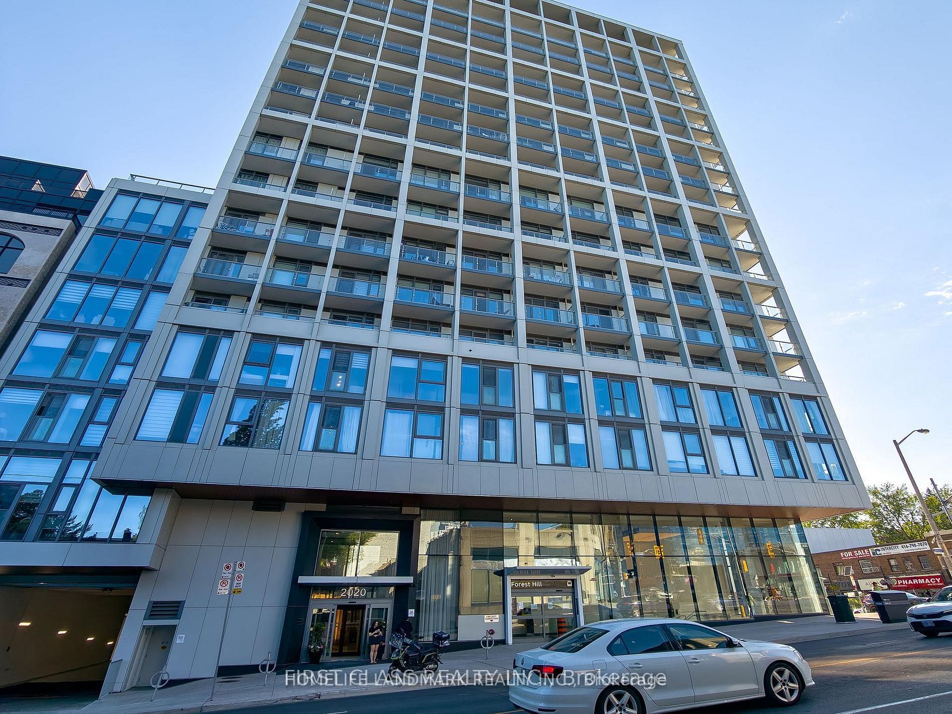 2020 Bathurst Street 535, Toronto, ON M5P 0A6 photo 2