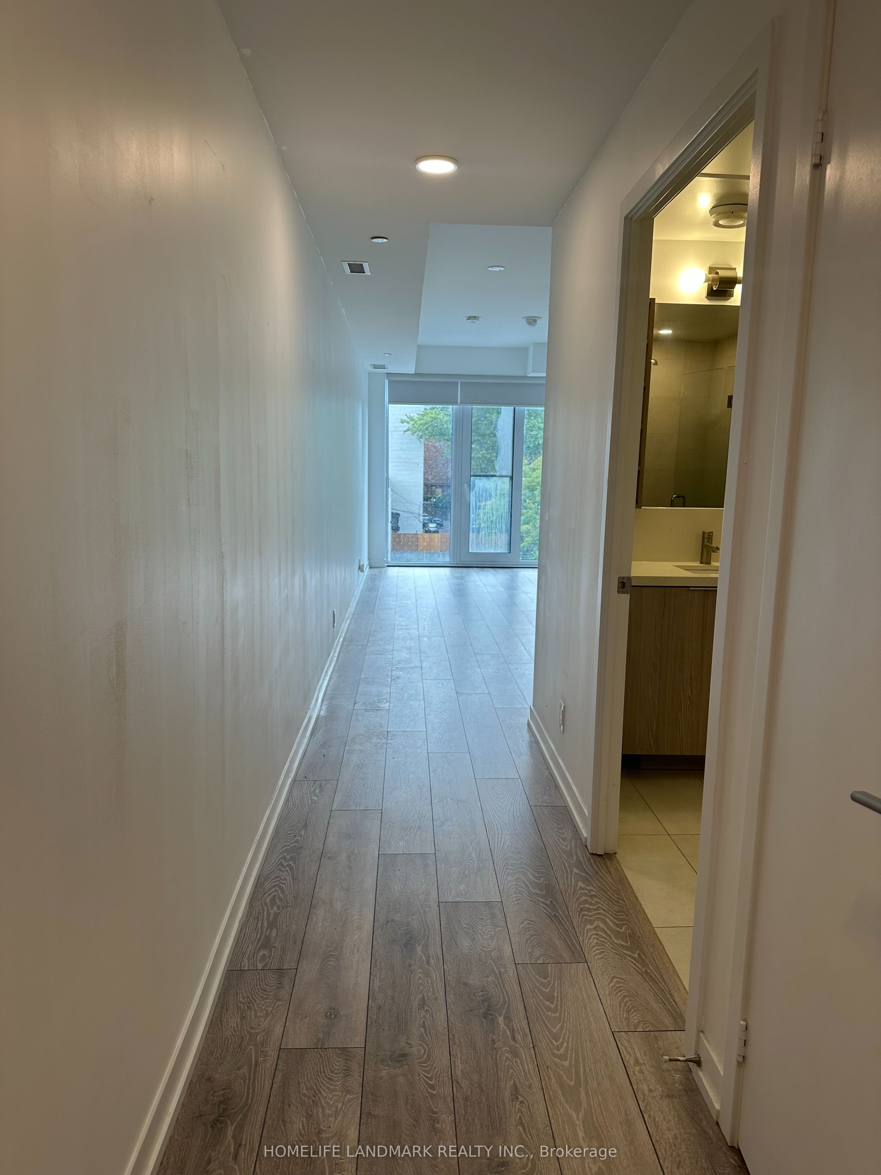 2020 Bathurst Street 535, Toronto, ON M5P 0A6 photo 5