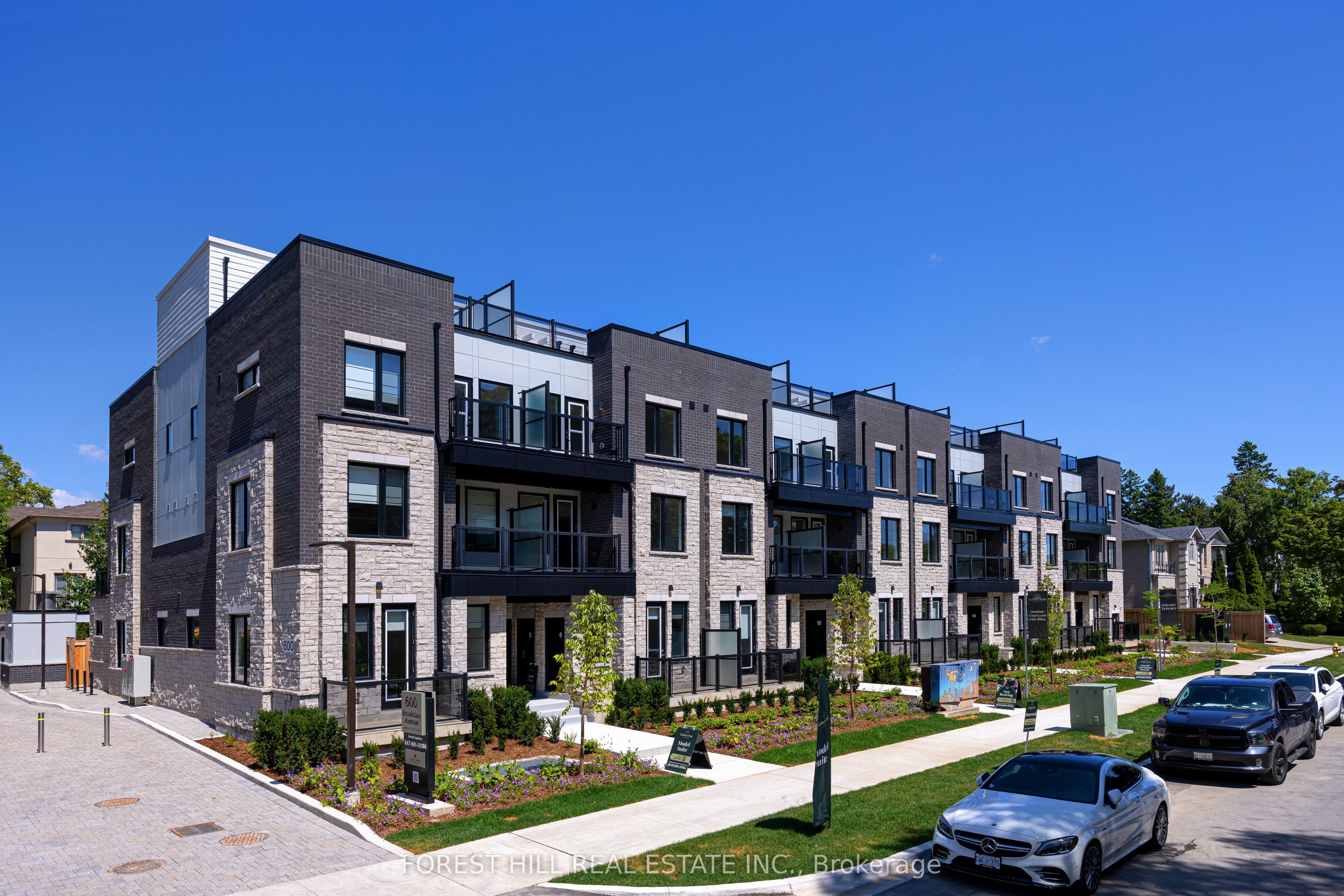 600 Brookdale Avenue 1, Toronto, ON M4M 1S4 photo 2