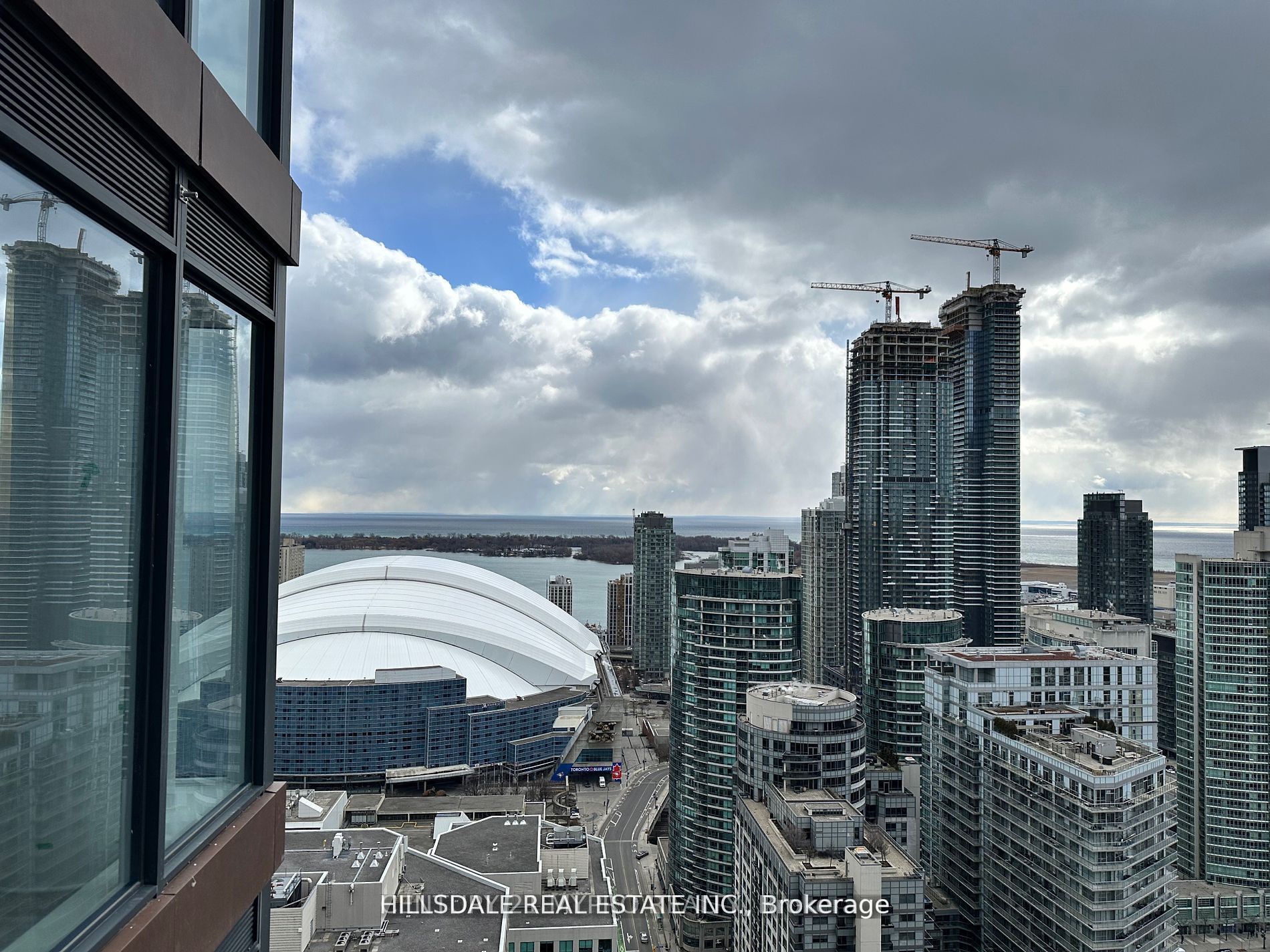 55 Mercer Street 4002, Toronto, ON M5V 0W4 photo 3