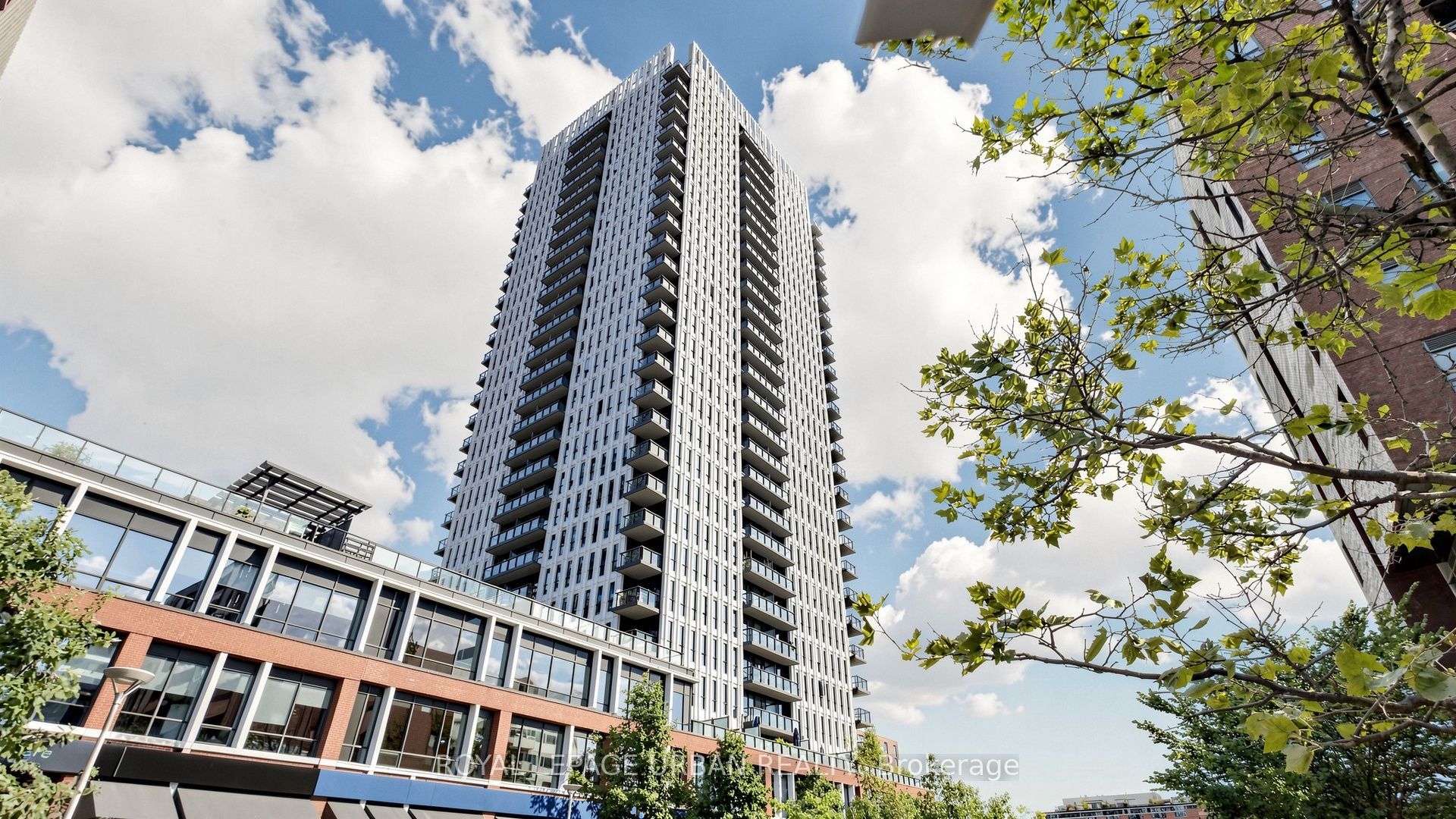 55 Regent Park Boulevard 2407, Toronto, ON M5A 3H6