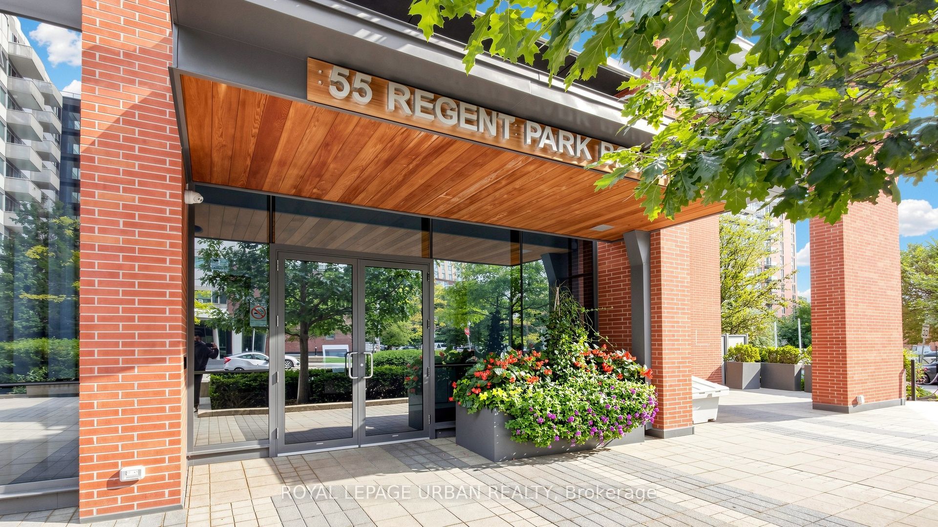 55 Regent Park Boulevard 2407, Toronto, ON M5A 3H6 photo 3