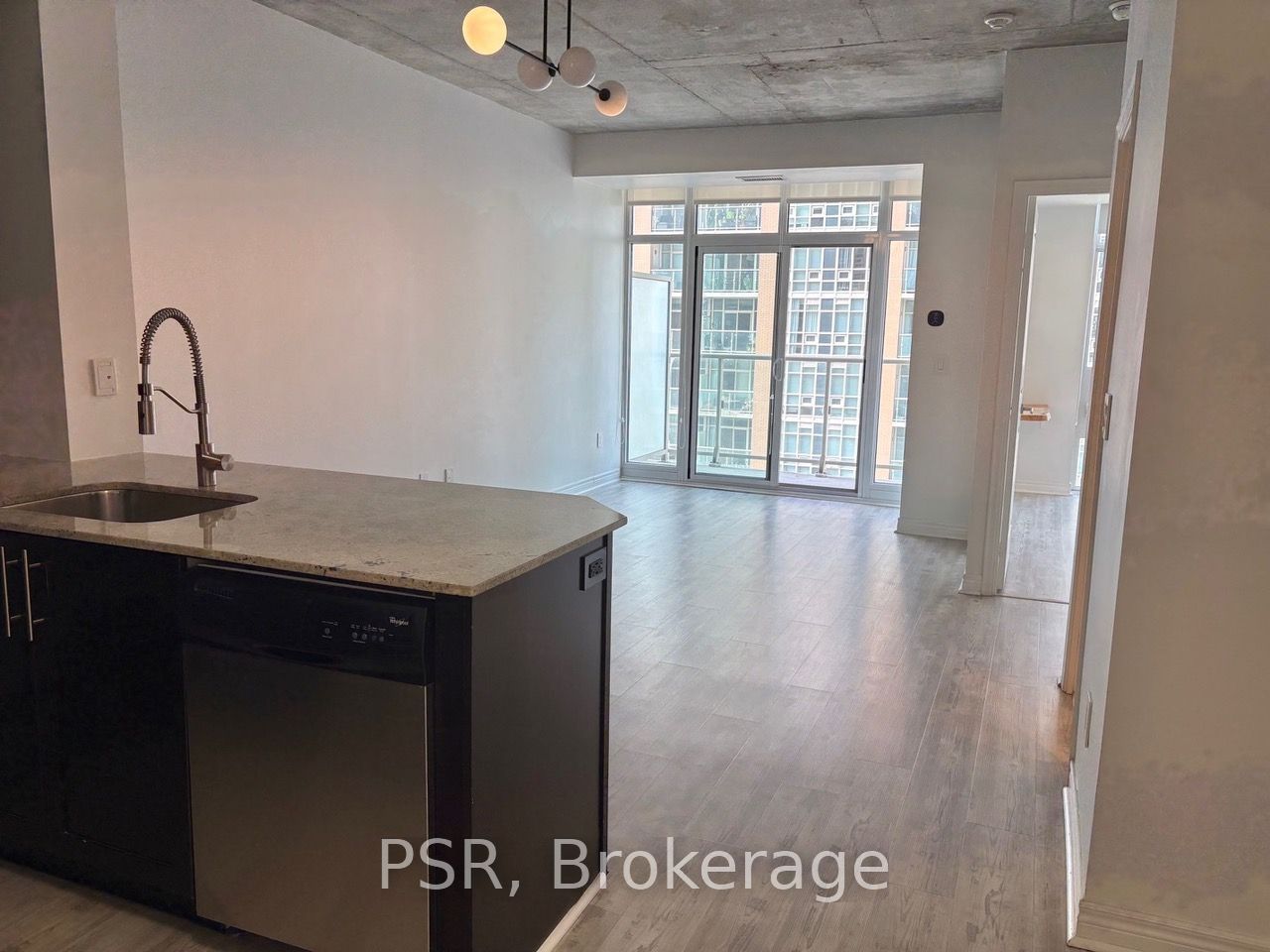 75 East Liberty Street 1610, Toronto, ON M6K 0A2 photo 2