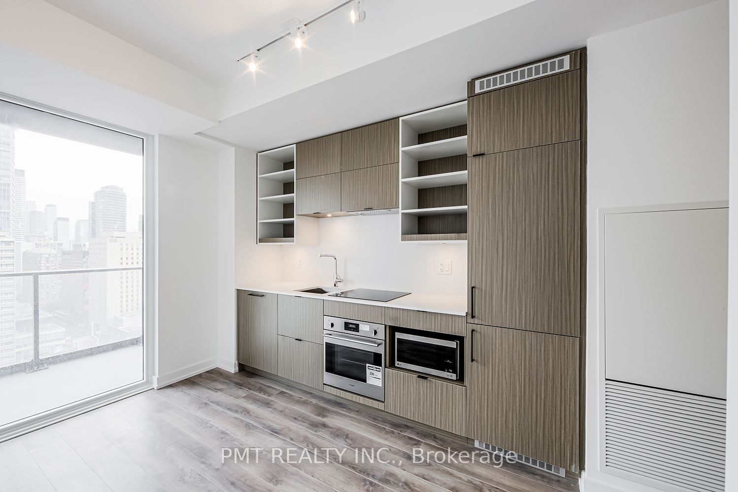 20 Edward Street 1901, Toronto, ON M5G 0C5 photo 4
