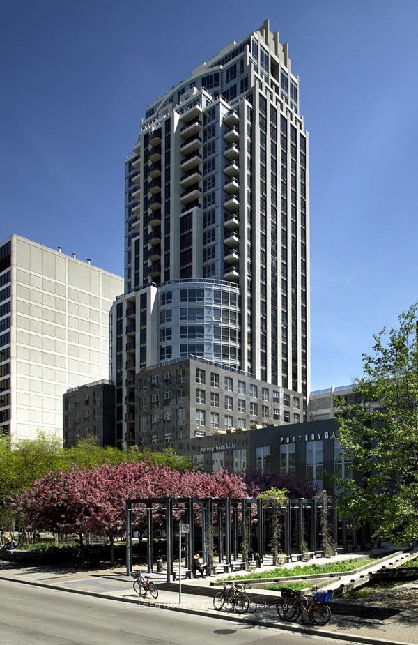 10 Bellair Street 1203, Toronto, ON M5R 3R1