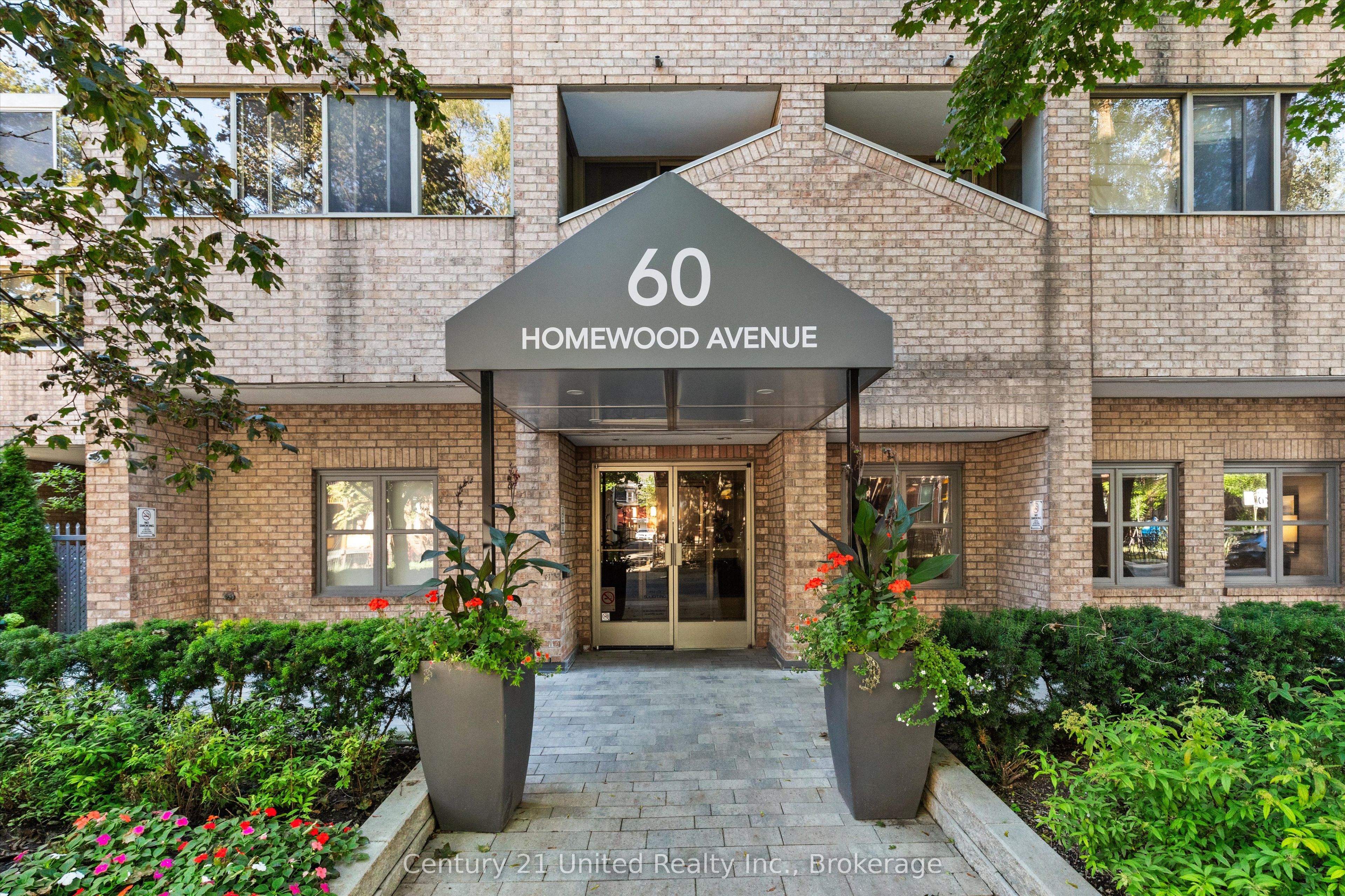 60 Homewood Avenue 504, Toronto, ON M4Y 2X4 photo 2
