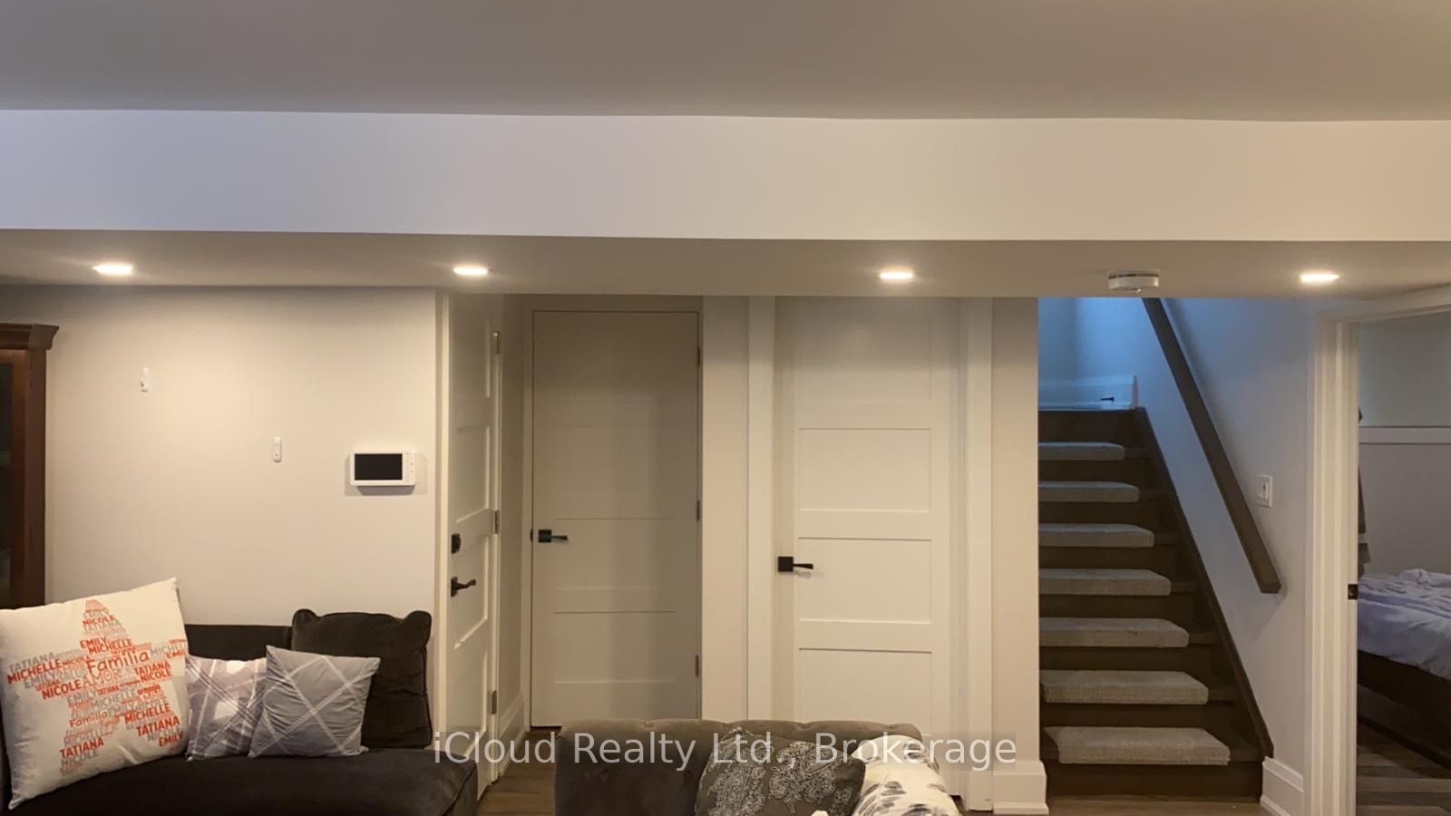 154 Delhi Avenue Bsmt, Toronto, ON M3H 1A6