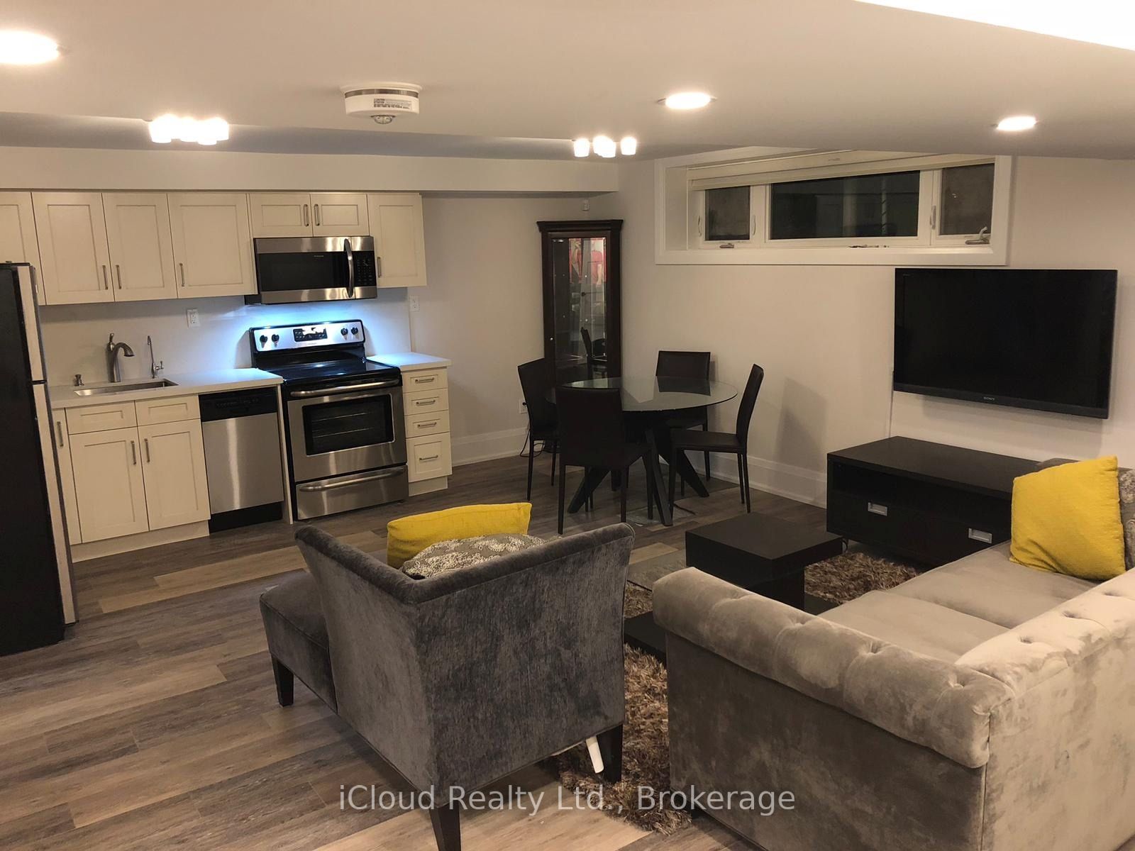 154 Delhi Avenue Bsmt, Toronto, ON M3H 1A6 photo 2