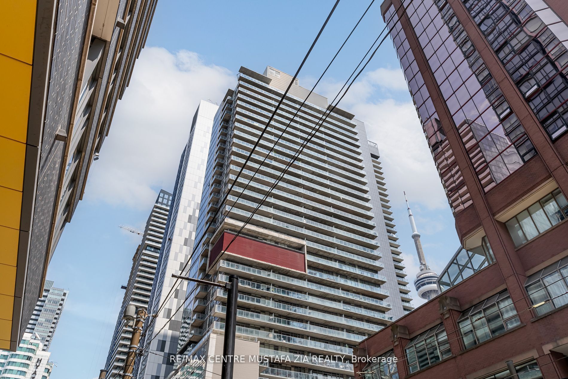 375 King Street W 1910, Toronto, ON M5V 1K1 photo 2