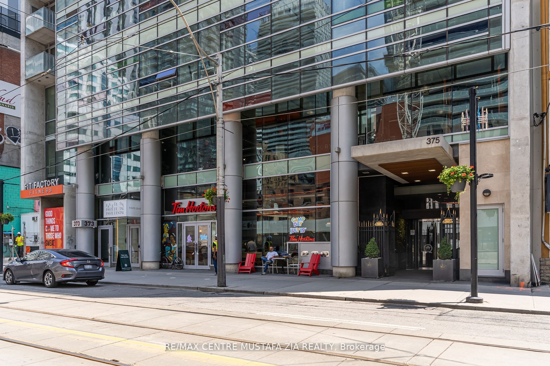 375 King Street W 1910, Toronto, ON M5V 1K1 photo 4